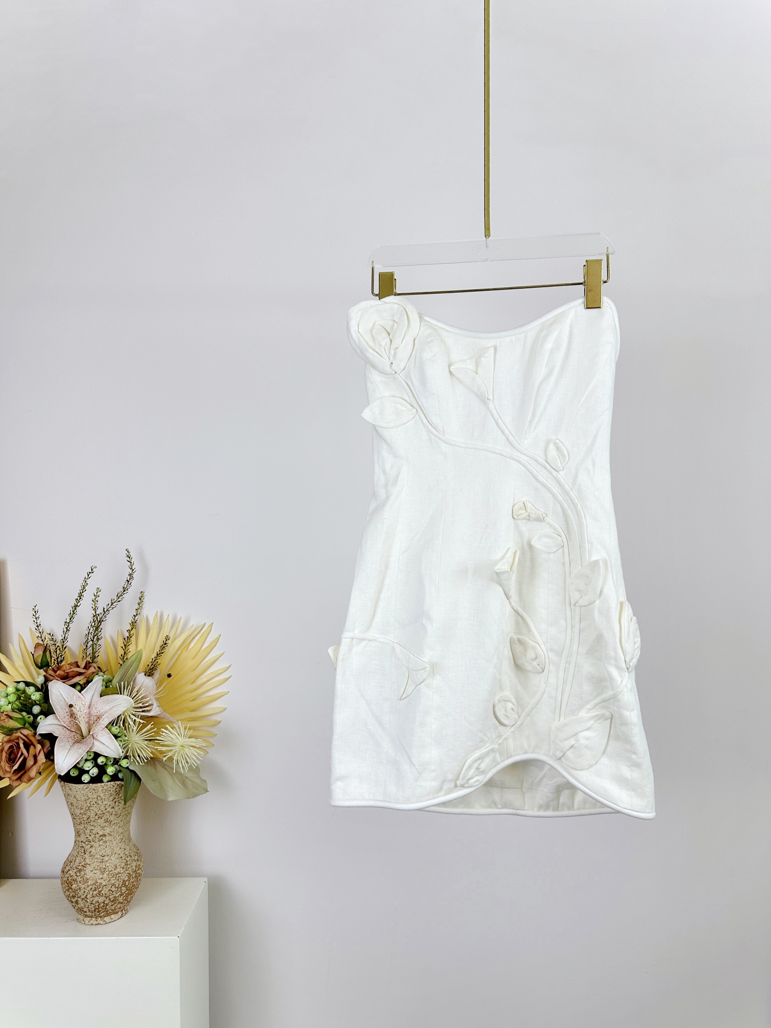 ZIMMERMANN’s “Matchmaker 3-D” Suit Features Mini Skirts and Chain Locks - 图片 1