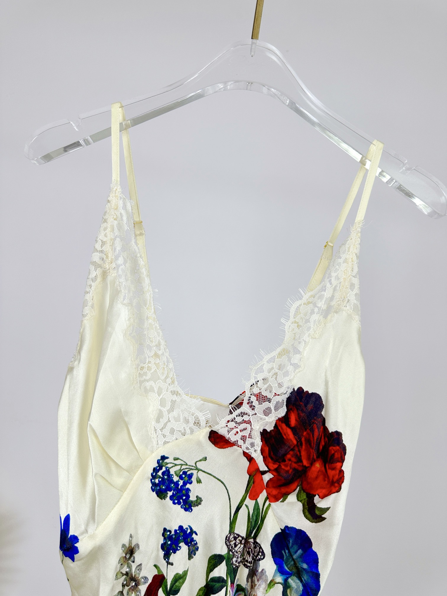 Original Hardcore Female Suit “Camilla” in Silk with Floral Design and Crystal Details - 图片 2
