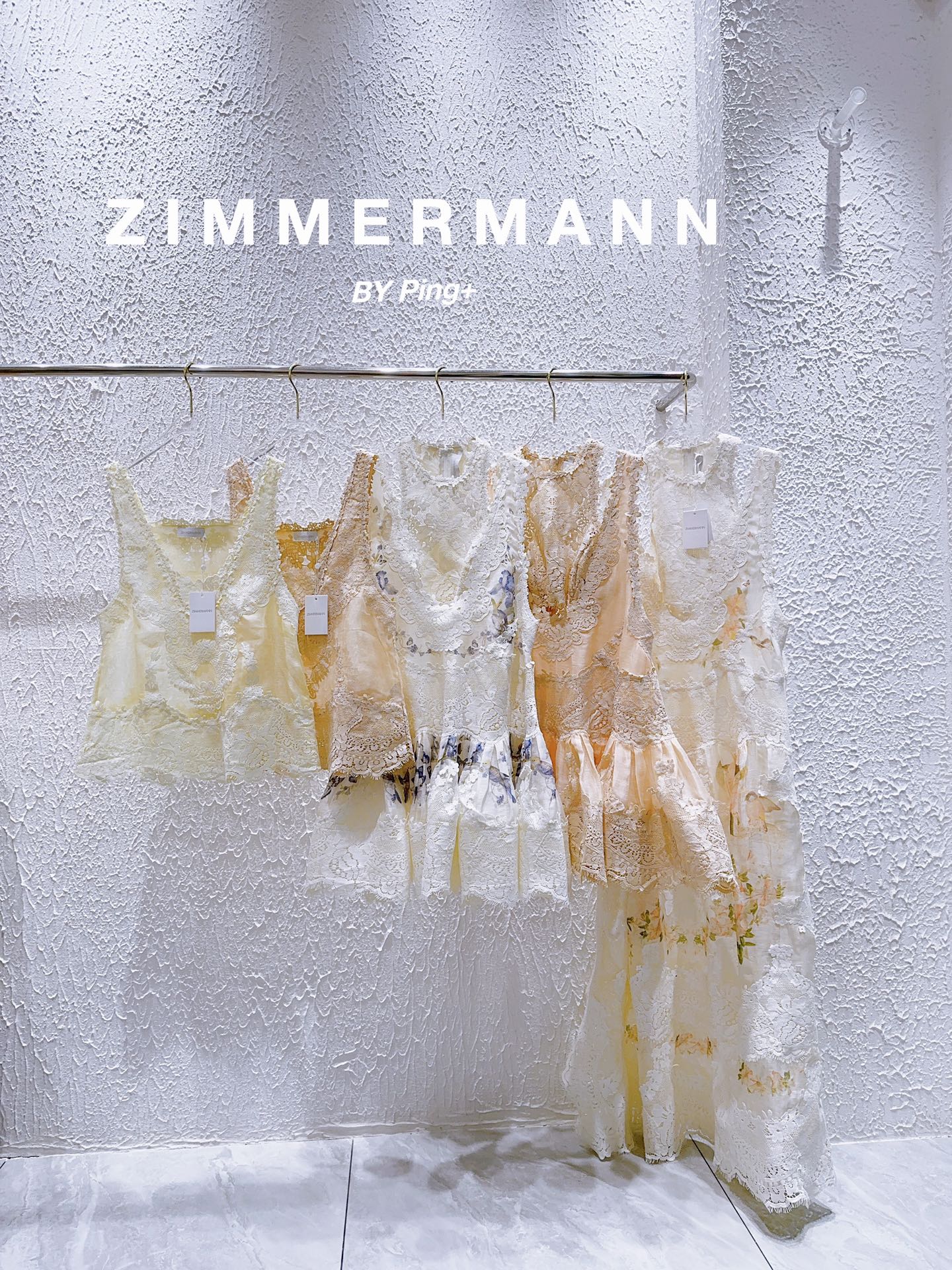 Réplica mejor
 Zimmermann Ropa Vestidos Camisas y blusas Camiseta de tirantes Empalme Tejidos de malla