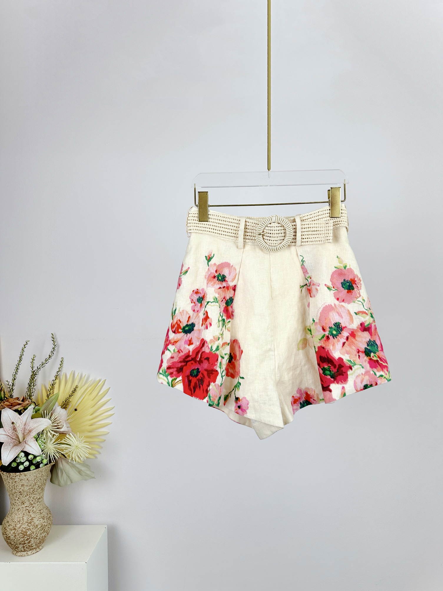 “New Zimmermann ‘Lightburst’ Linen Swimsuit Collection with Unique Details” - 图片 1