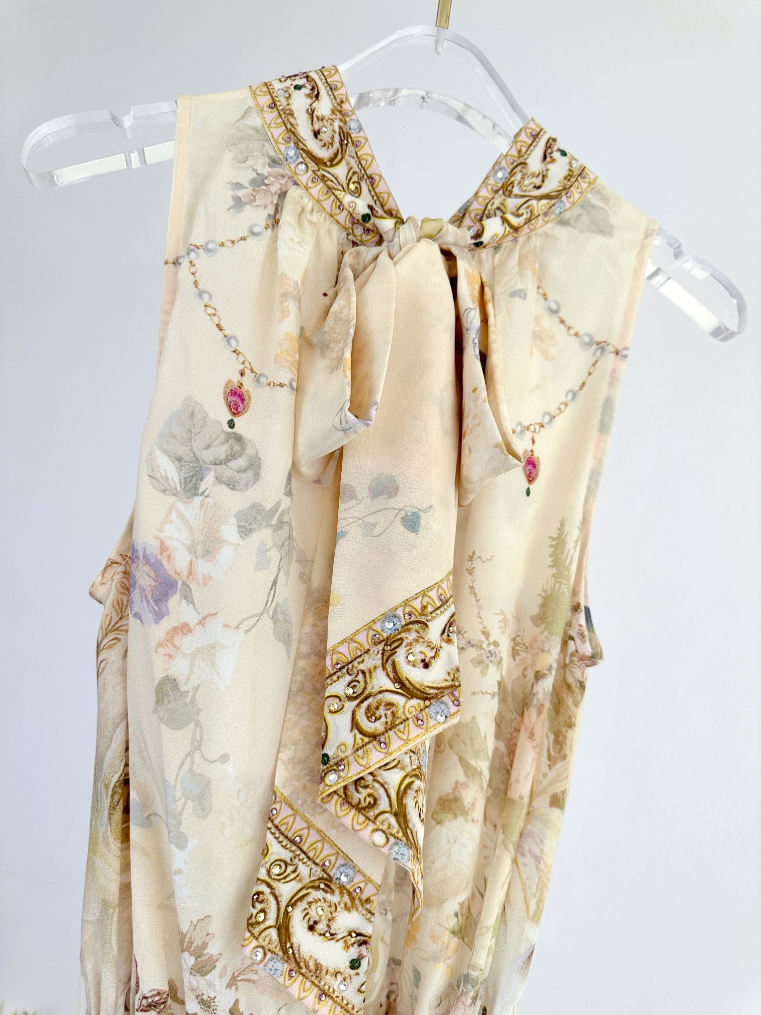 Autumn/Winter 2024 Camilla: Silk Dress with Green Pattern, High Collar, Crystal Details - 图片 3