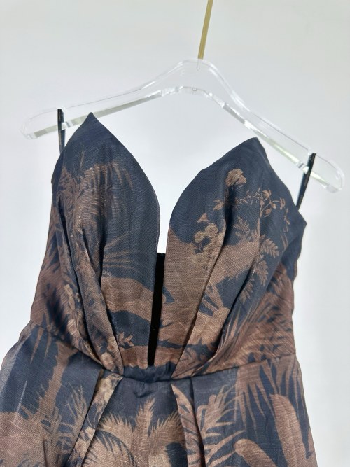 Elegant Strapless Midi Dress with Tropical Print - Perfect for Special Occasions 1 Elegant Strapless Midi Dress with Tropical Print - Perfect for Special Occasions