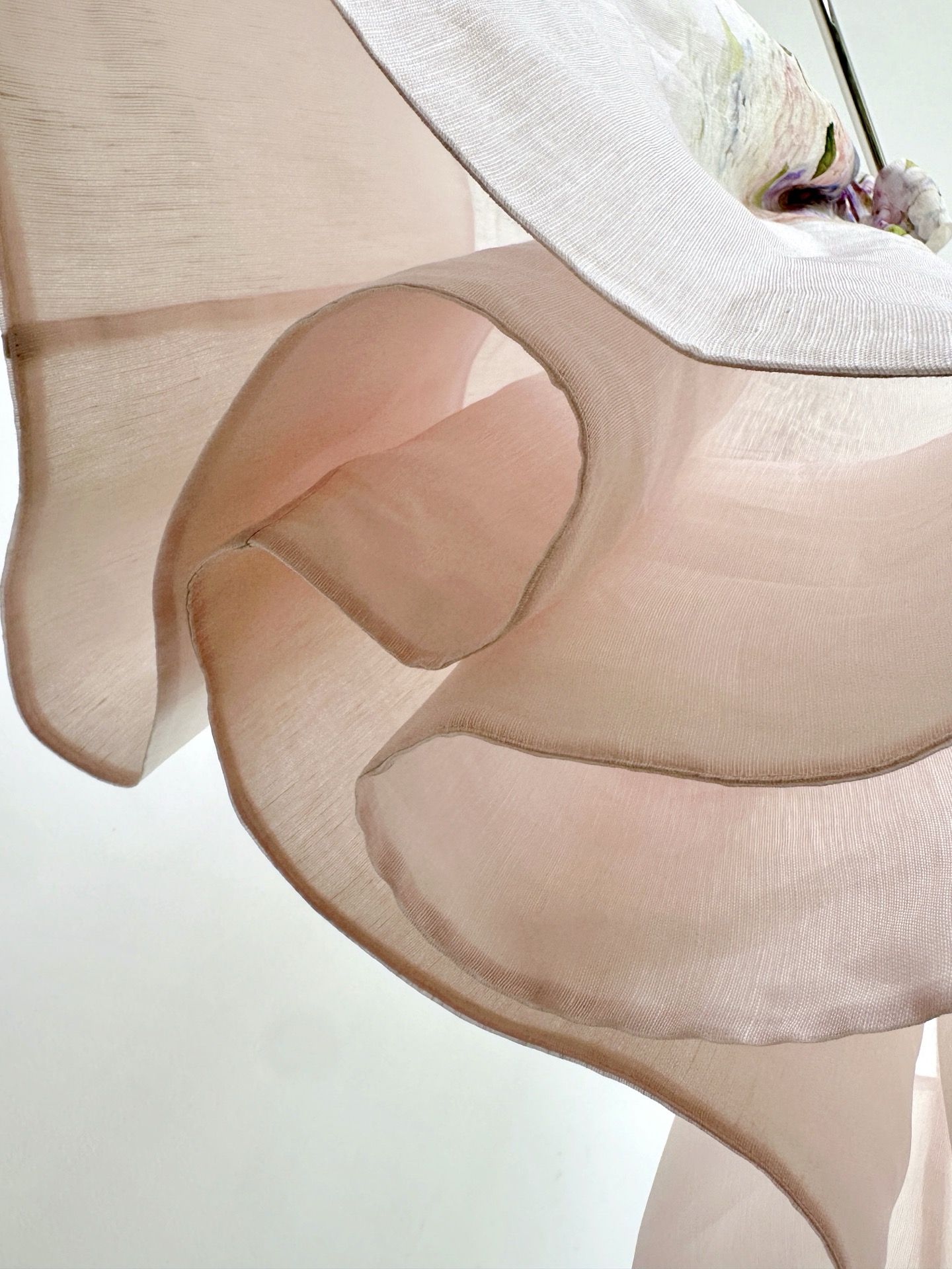 Zimmermann Illumination Dress: One-Size-Fits-All Suit with Unique Features - 图片 4