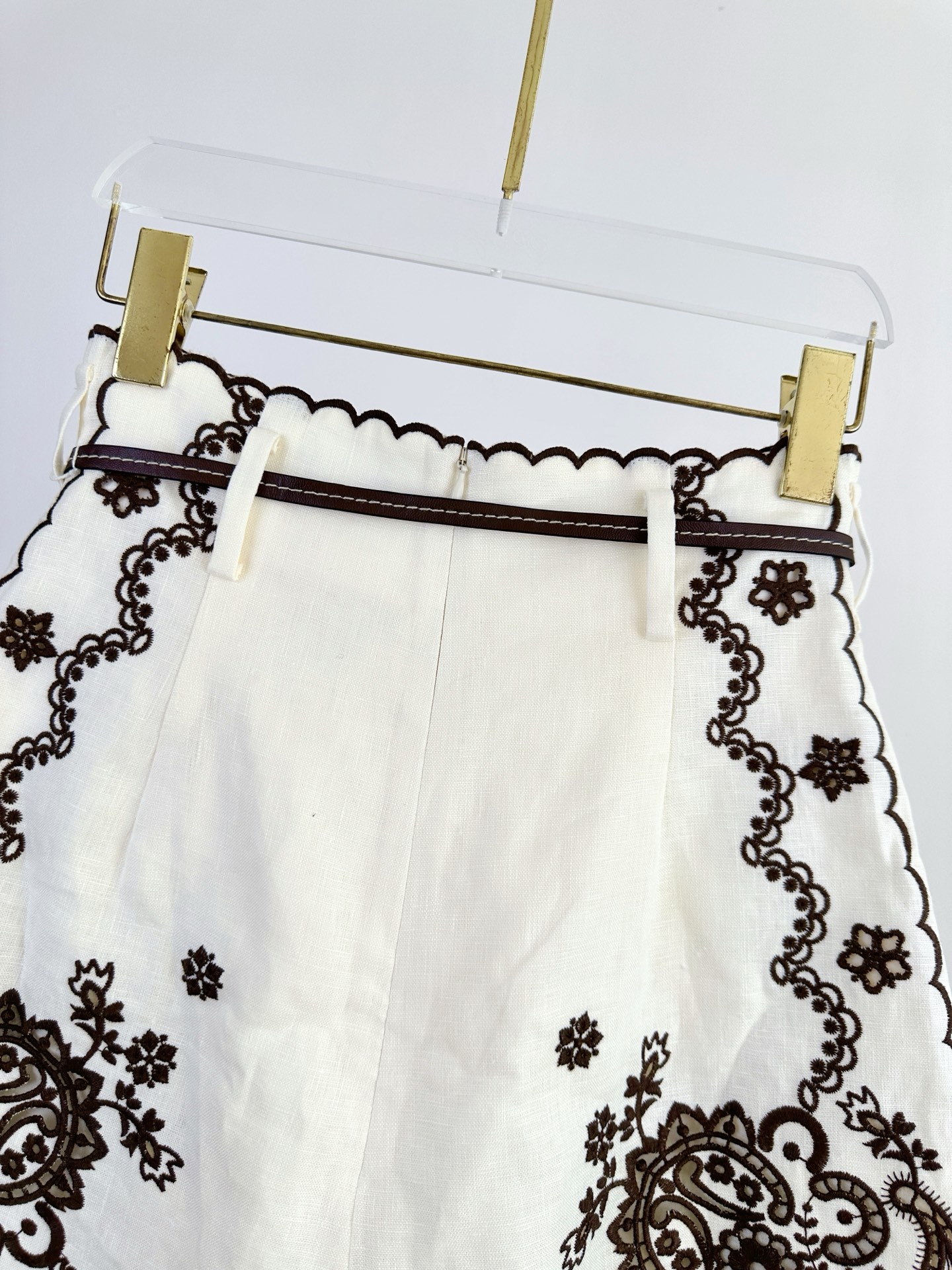 Zimmermann Female Suit: One-Size-Fits-All with Embroidery Detail and Hidden Zipper - 图片 3