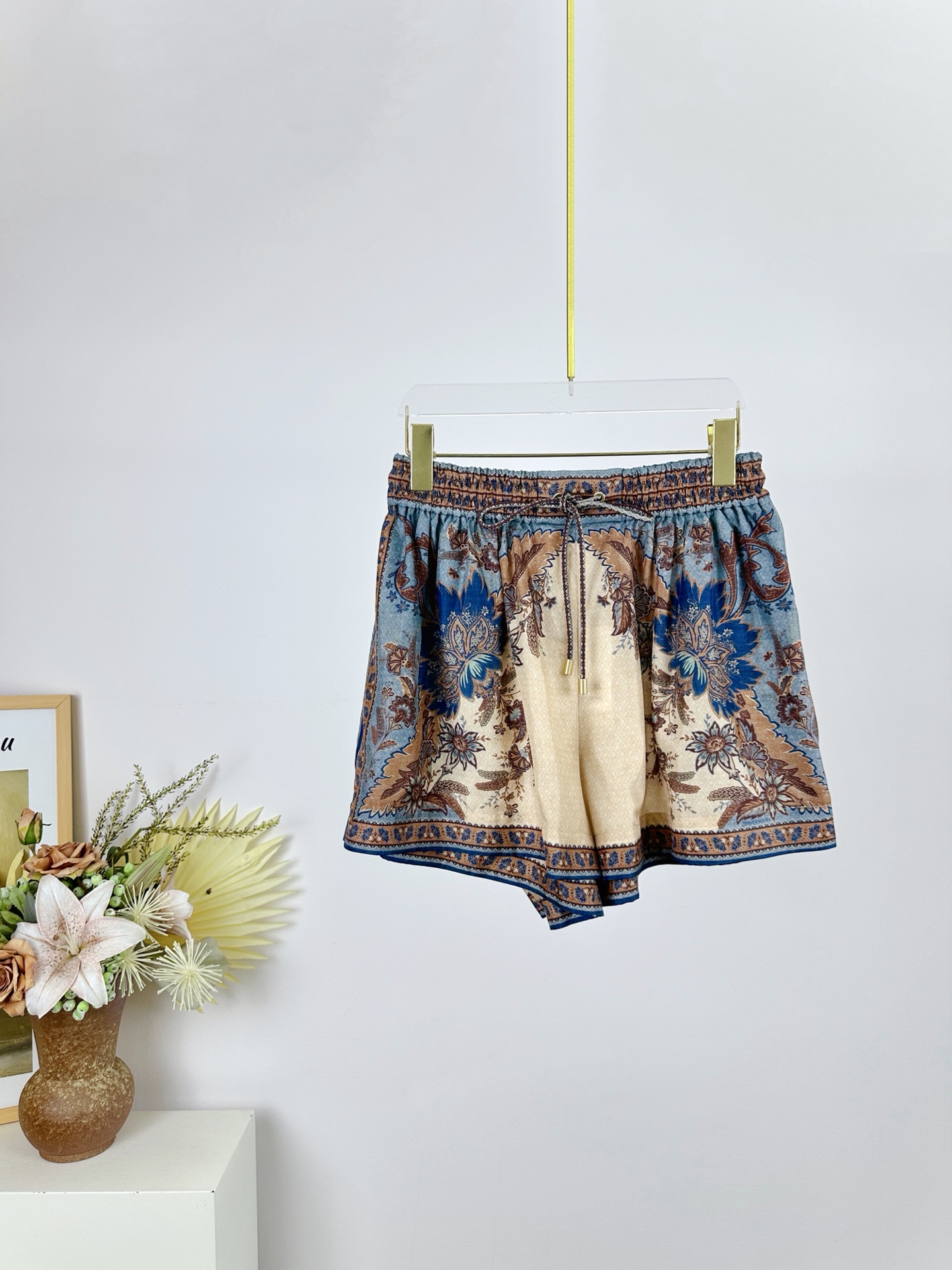 Zimmermann’s P702 Female Swimsuit: Features, Design, and Accessories. - 图片 1