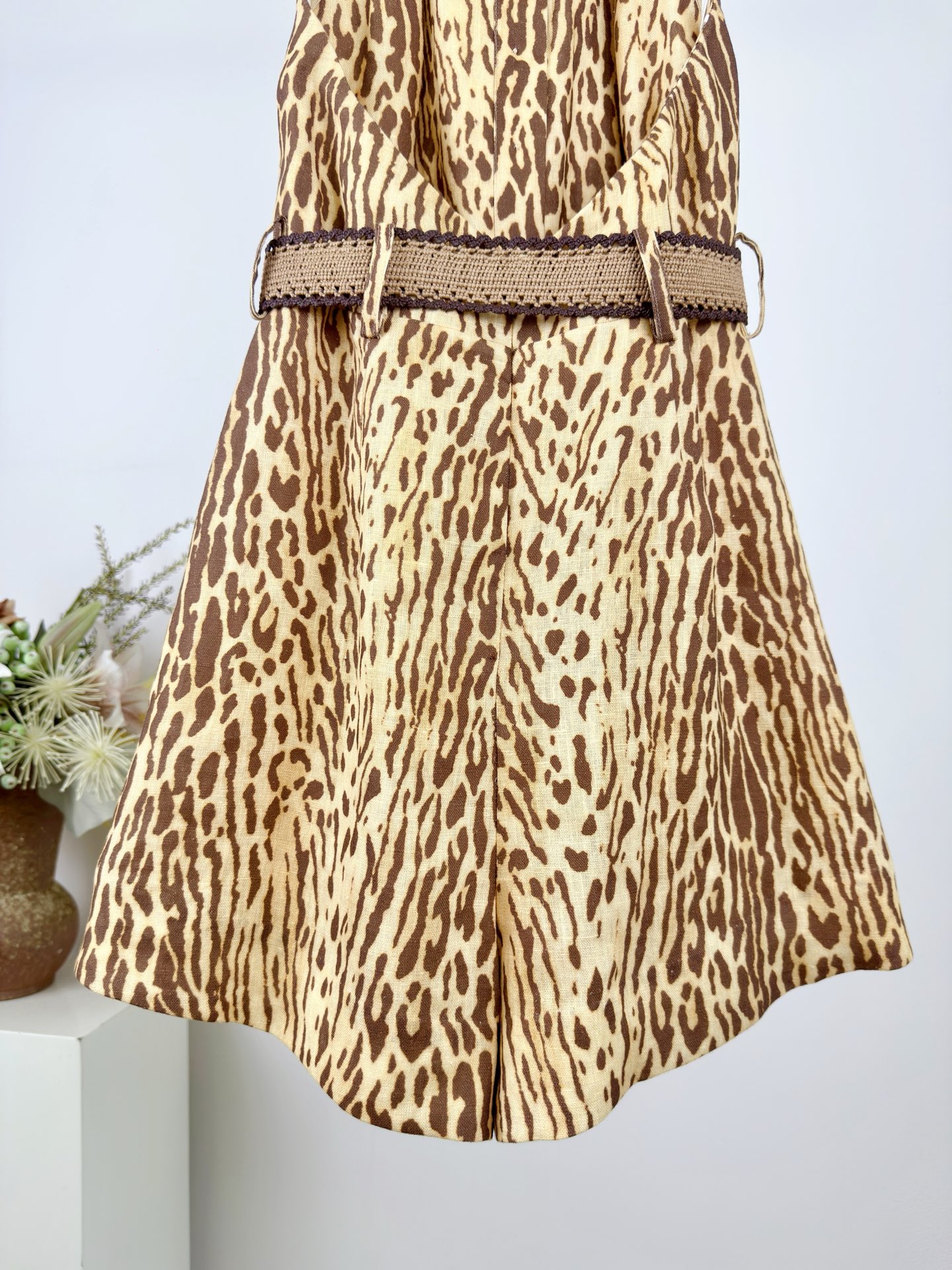 Zimmermann: Cascadian Summer Bathing Suit Series Outfit with Unique Design Features - 图片 4
