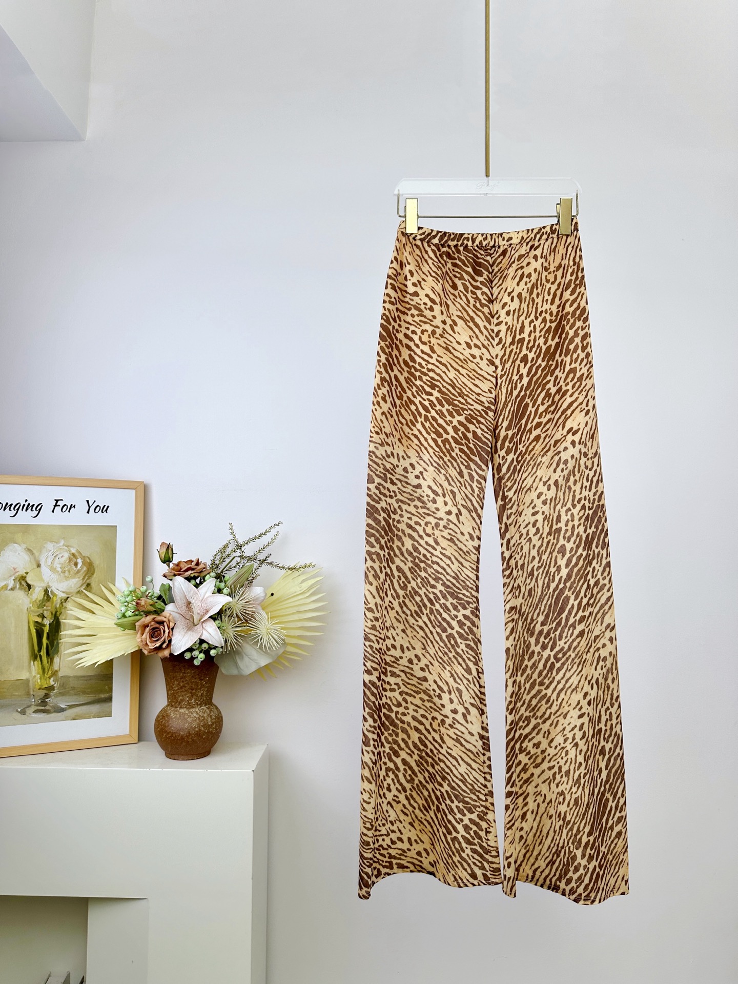 Title: “ZIMMERMANN Original Hardcore Female Suit with Cotton Fabric Design” Summary: P660 original hardcore female suit with 100% cotton fabric, mid-crop design, pants and - 图片 1