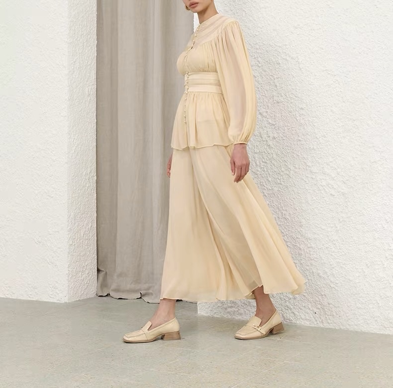 Костюм Zimmermann с кремовым крепом