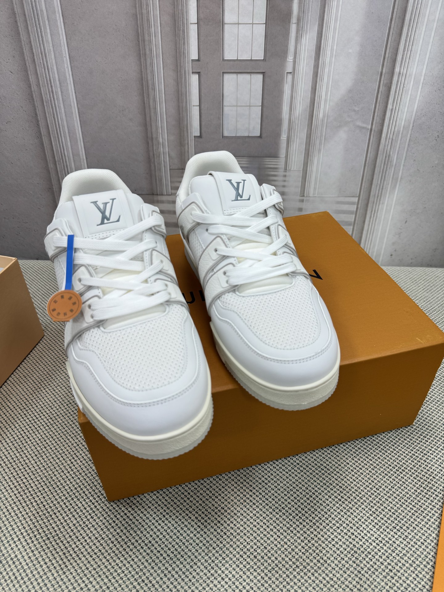 NO:466647,LV-Trainer Louis Vuitton PK market all versions Couple model Show new style Basketball shoes Purchase quality Original 11 development replica!  !  Very comfortable to put on the foot, fine workmanship. The upper is spliced ​​by calfskin imported from Italy, with brand LOGO logo and signature on the sides. The imported breathable mesh inner lining is very comfortable for the feet. Original special supply of original two-color TPU mold-absorbing sole. Packing technology Goodyear sewing locking size Men's model 39-45 standard size (men 38 46 customized, no return or replacement), casual shoes/sports shoes, louis vuitton, louis vuitton, sneakers, cowhide19860909LV-Trainer路易-威登 PK市场一切版本 情侣款 走秀新款 篮球板鞋 代购品质 原版11开发复刻！！上脚非常舒适 做工精细 鞋面由意大利进口小牛皮拼接,侧边饰有品牌LOGO标志及签名,进口了透气网布内里,脚感超舒适.原厂特供原版双色TPU吸模大底.套包工艺 固特异缝合锁边 size 男款39-45标准码（男38 46 定做不退不换）,休闲鞋/运动鞋,louis vuitton,louis vuitton,sneakers,cowhide,Women's Shoes