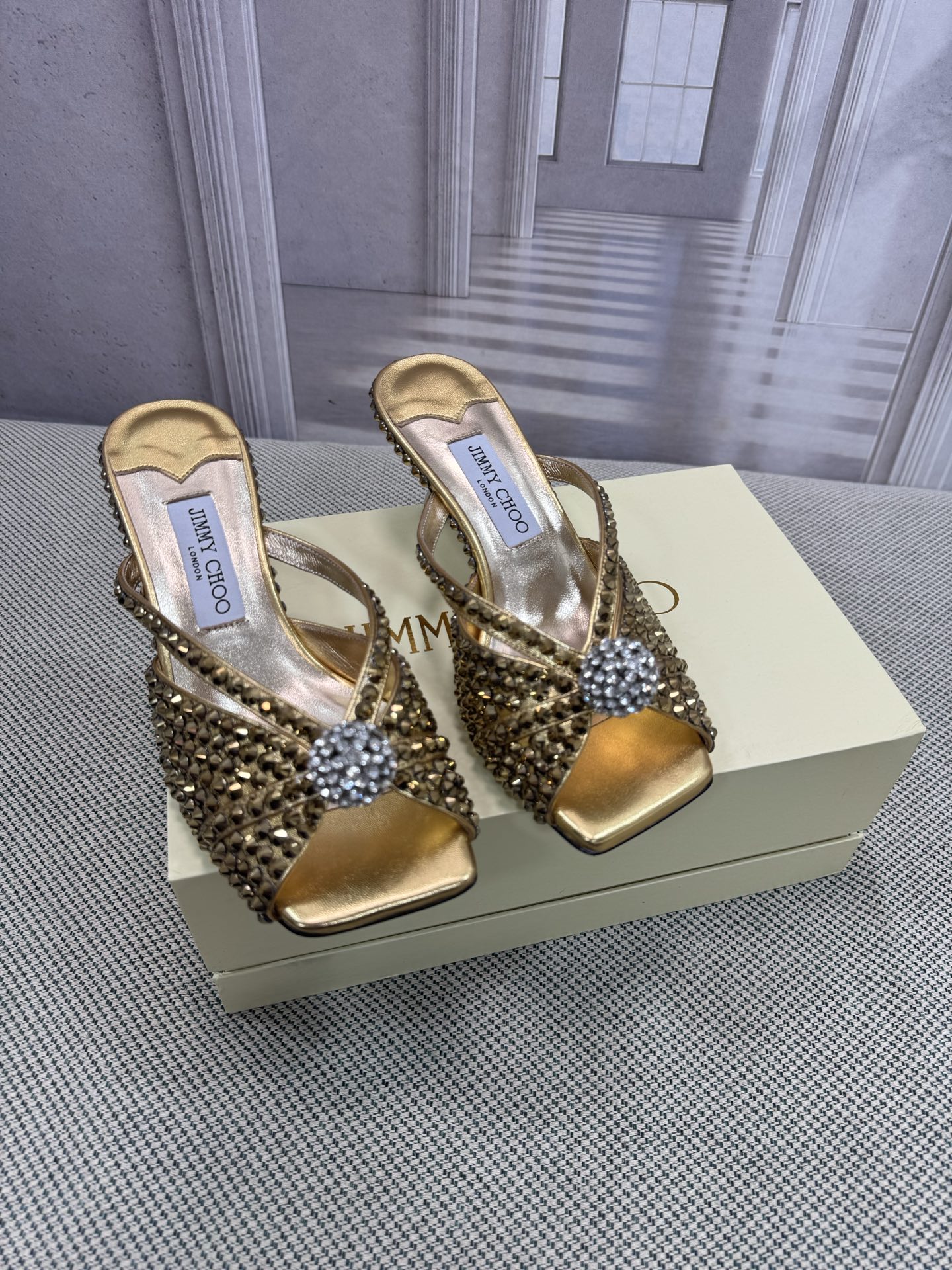 NO:489136,JIMMY CHOO is a very comprehensive and noble fashion lifestyle brand, the same strap women's short boots series for major fashion bloggers and celebrities such as Hong Kong and the United States. The Australian pointed toe round toe series is simply beautiful. Falling in love with elegance and playful futuristic feeling, you can just take a look and you want to have it immediately, but you can really think of a pair of exquisite high heels~~~~~~~~~~~~~~~~~~~~~~~~~~~~~~~~~~~~~~~~~~~~~~~~~~~~~~~~~~~~~~~~~~~~~~~~~~~~~~~~~~~~~~~~~~~~~~~~~~~~~~~~~~~~~~~~~~~~~~~~~~~~~~~~~~~~~~~~~~~~~~~~~~~~~~~~~~~~~~~~~~~~~~~~~~~~~~~~~~~~~~~~~~~~~~~~~~~~~~~~~~~~~~~~~~~~~~~~~~~~~~~~~~~~~~~~~~~~~~~~~~~~~~~~~~~~~~~~~~~~~~~~~~~~~~~~~~~~~~~~~~~~~~~~~~~~~~~~~~~~~~~~~~~~~~~~~~~~~~~~~~~~~~~~~~~~~~~~~~~~~~~~~~~~~~~~~~~~~~~~~~~~~~~~~~~~~~~~~~~~~~~~~~~~~~~~~~~~~~~~~~~~~~  35-39 (34, 40, 41 customization), high heels slippers, jimmy choo, jimmy choo, boots, high heels, slippers, sheepskin, Leather soles19860909JIMMY CHOO(吉米周) 是一个非常全面之尊贵时尚生活品牌, 香港,美国等大时尚博主及明星的同款表带女士短靴系列. 澳大利亚尖头 圆头系列、简直是美上天了,爱上优雅、爱上俏皮的未来感,光看一眼便想马上拥有,但一双精致的高跟鞋确是可以想想滴～～～～～～～～～～～～～～～～～ 该系列专为超凡绝伦、无所谓的女士而设计,从而打造出别致的整体效果,Jimmy Choo 设计出激发女性一往无前的产品彰显魅力 1面料: 进口定制漆皮粘钻 2内里 进口意制羊皮羊皮垫 超级柔软细腻 3大底 意大利原版原色真皮大底 4码数 35一39(34,40,41定制),高跟鞋拖鞋,jimmy choo,jimmy choo,boots,high heels,slippers,sheepskin,Leather soles,Women's Shoes