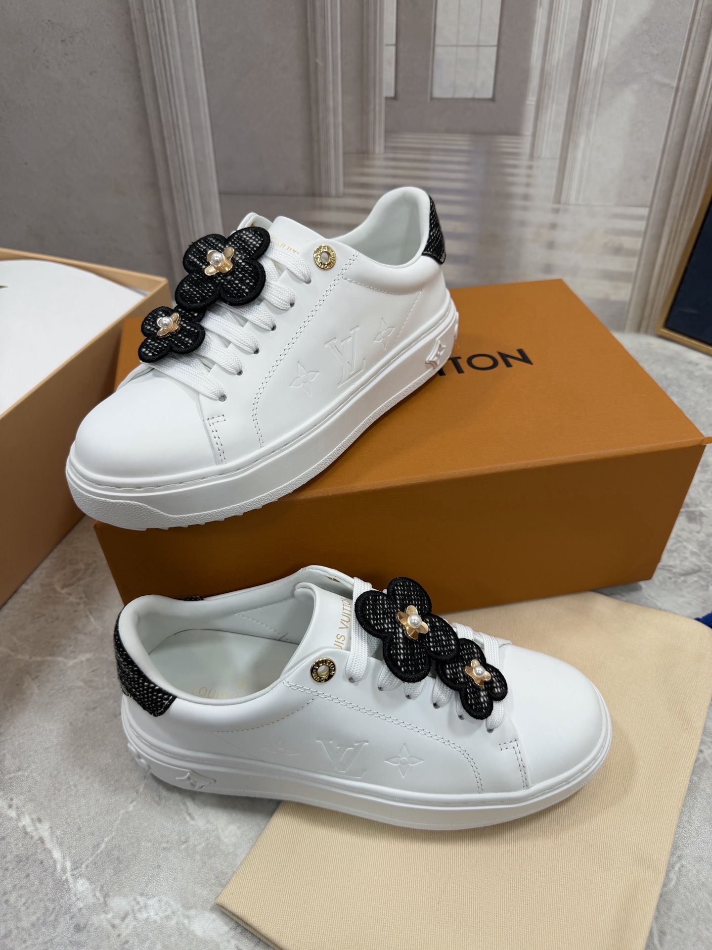 Louis Vuitton Women Shoes