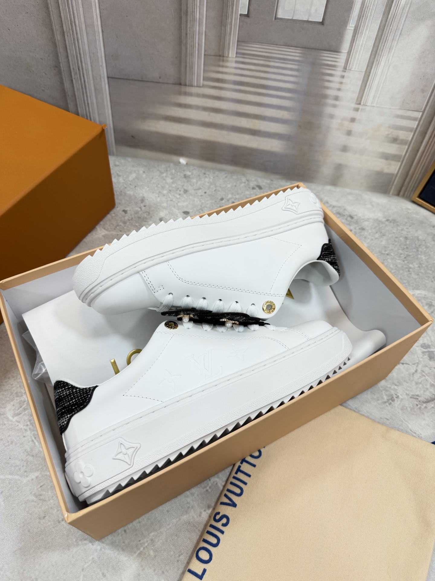Louis Vuitton Women Shoes