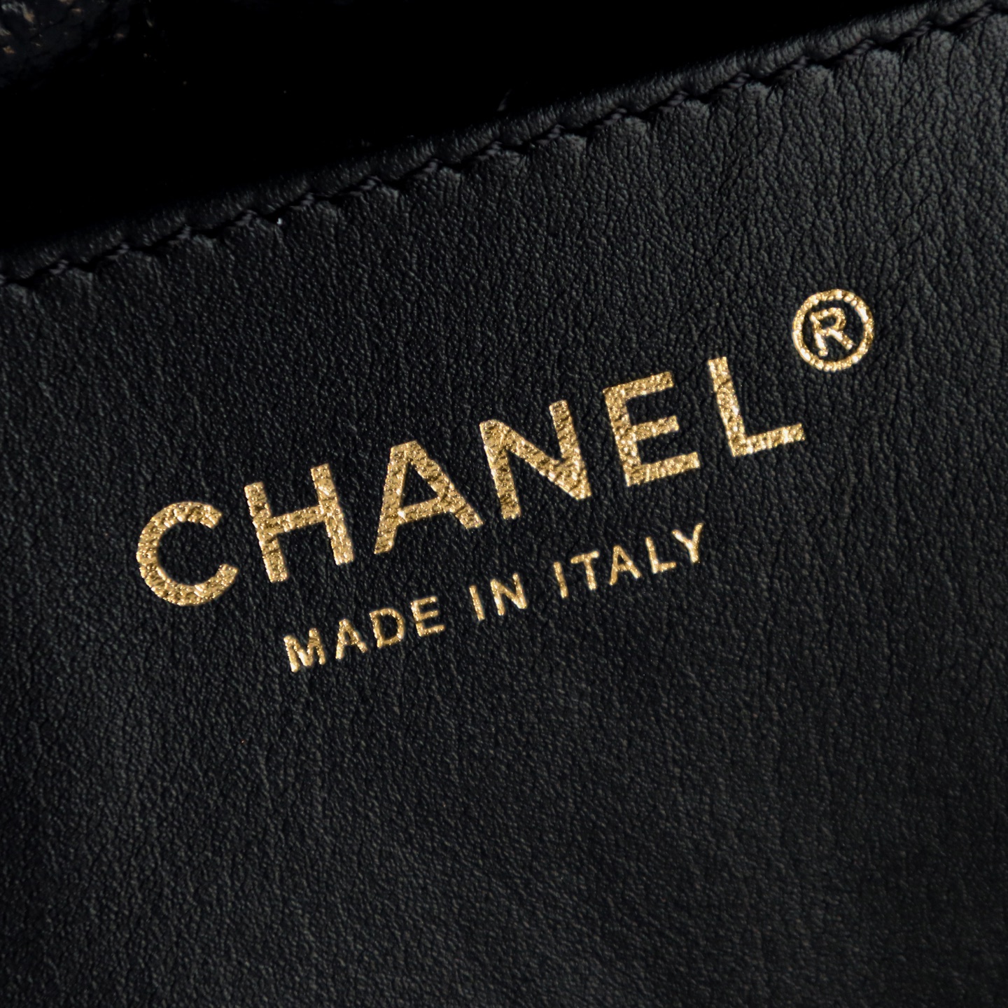 23S 22Bag迷你鑒定版👜C-1980
特別說明：此款不可查碼，介意勿入！
蒙塔貝拉原料皮意大利過關清單資料可査詢
