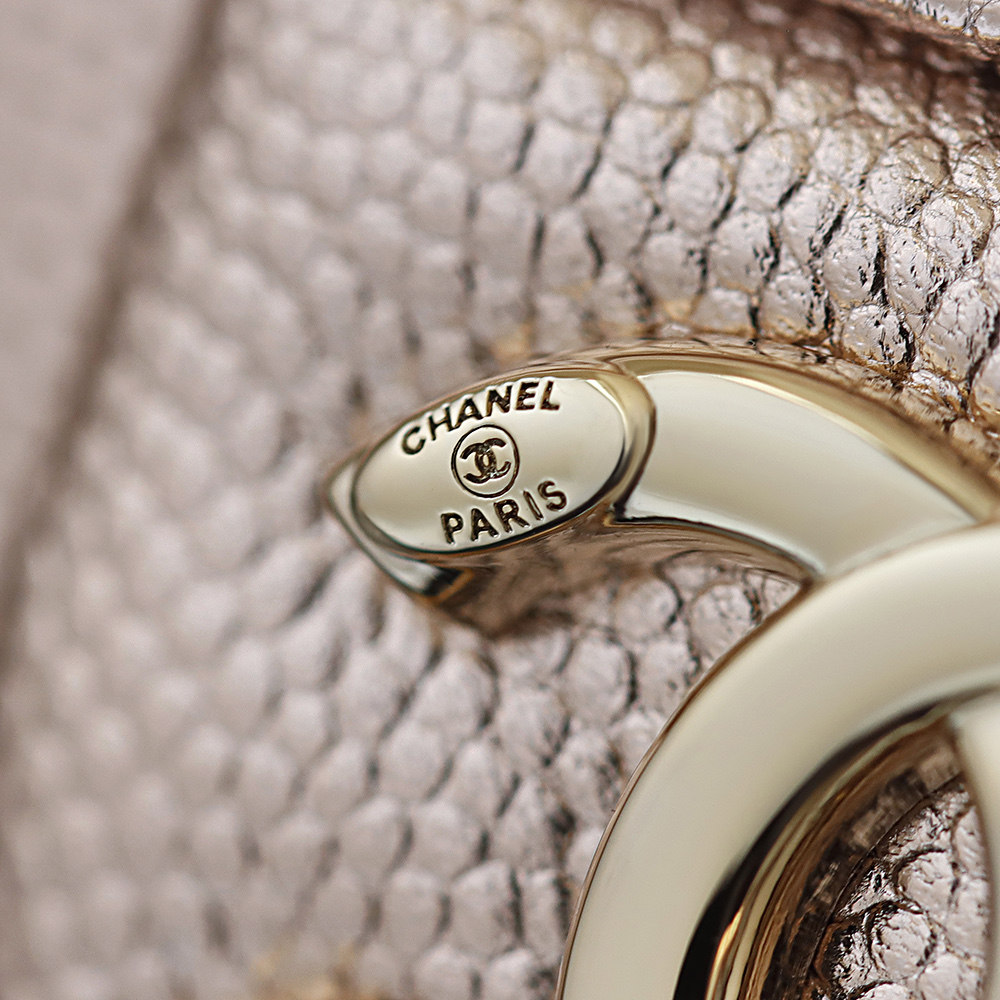 26C 25bag mini鑒定版👜C-2180
一包一碼 支持全球鑒定查驗身份證原廠專G
impala三只羊皮料過關清單資料可査