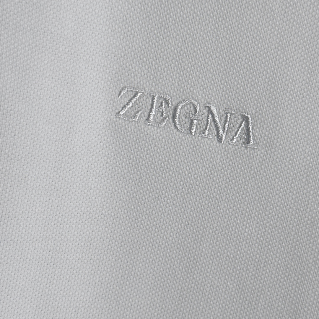 ss春夏新品杰尼亚面料工艺都极为顶尖的一款POLO衫客供进口高级面料极为奢华特殊的材质网眼结构细腻自然舒