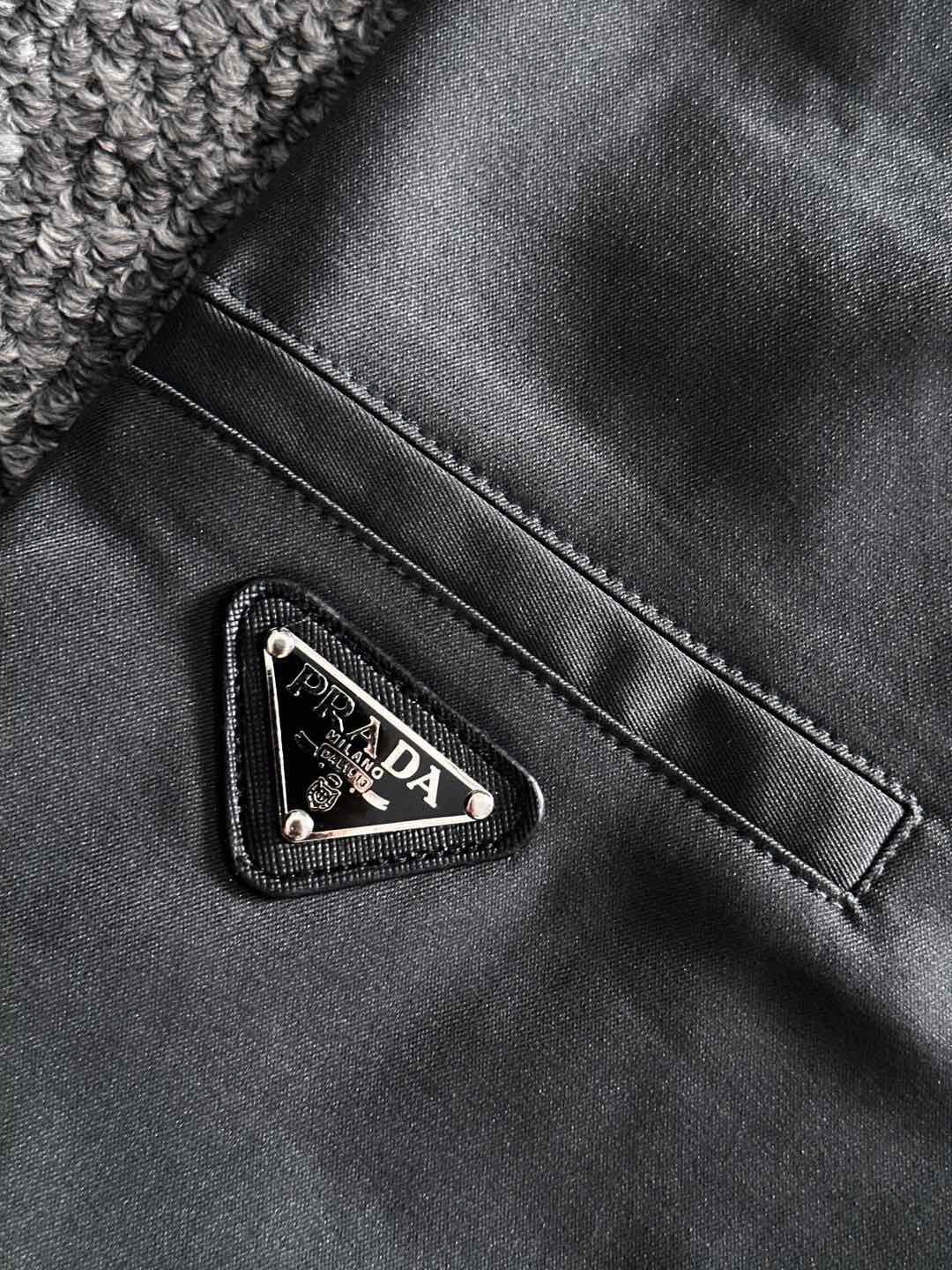 P家25秋冬 男士精品休闲裤.意大利🇮🇹进口面料，最新款上身版型无敌正!绝对可以闭眼收的一款此款裤子非常