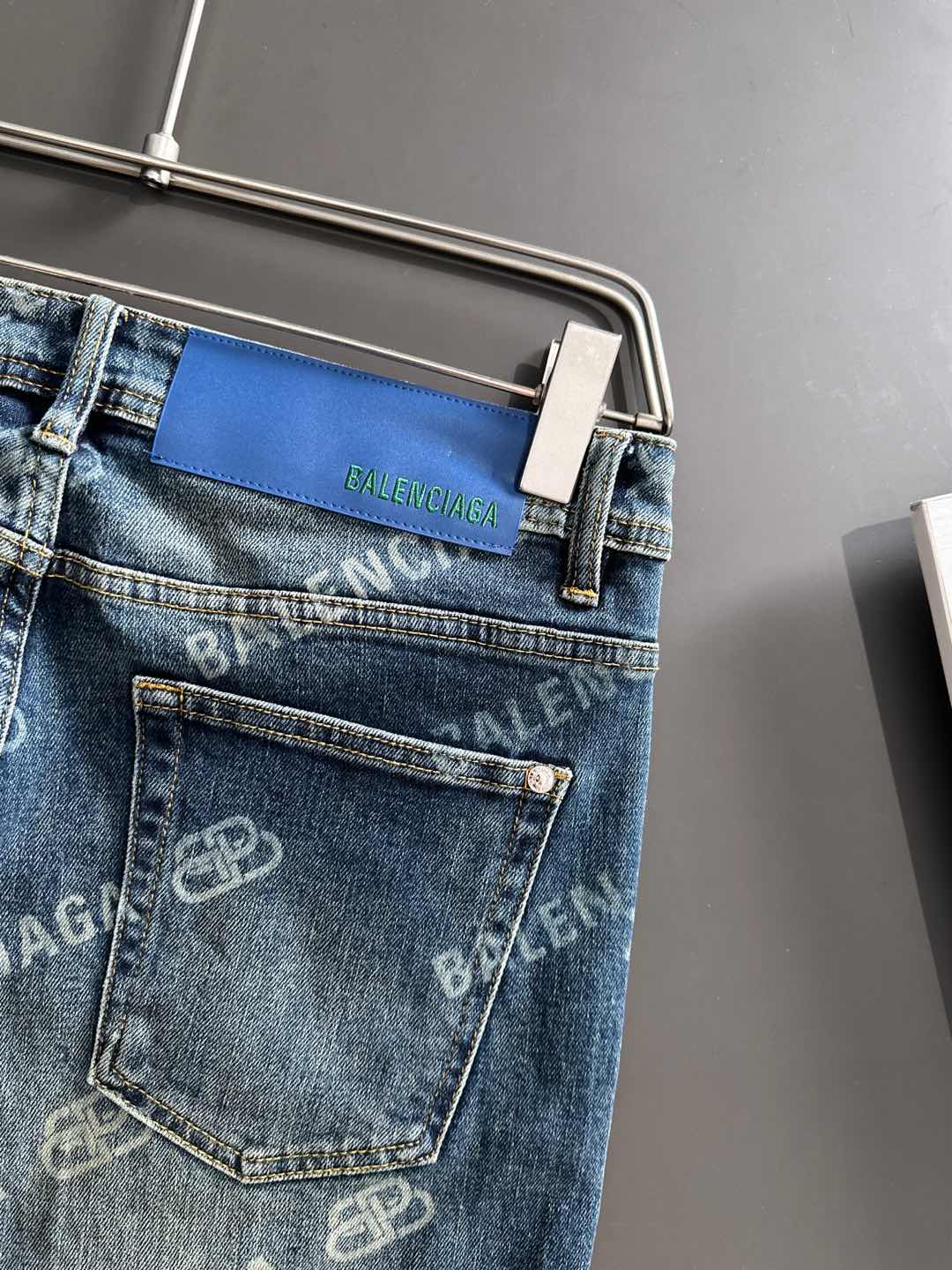 BL巴黎25 年原单男士时装休闲丹宁牛仔裤，香港洋行渠道货，高端日本代工出品，重磅白金级臻品，专柜同渠道