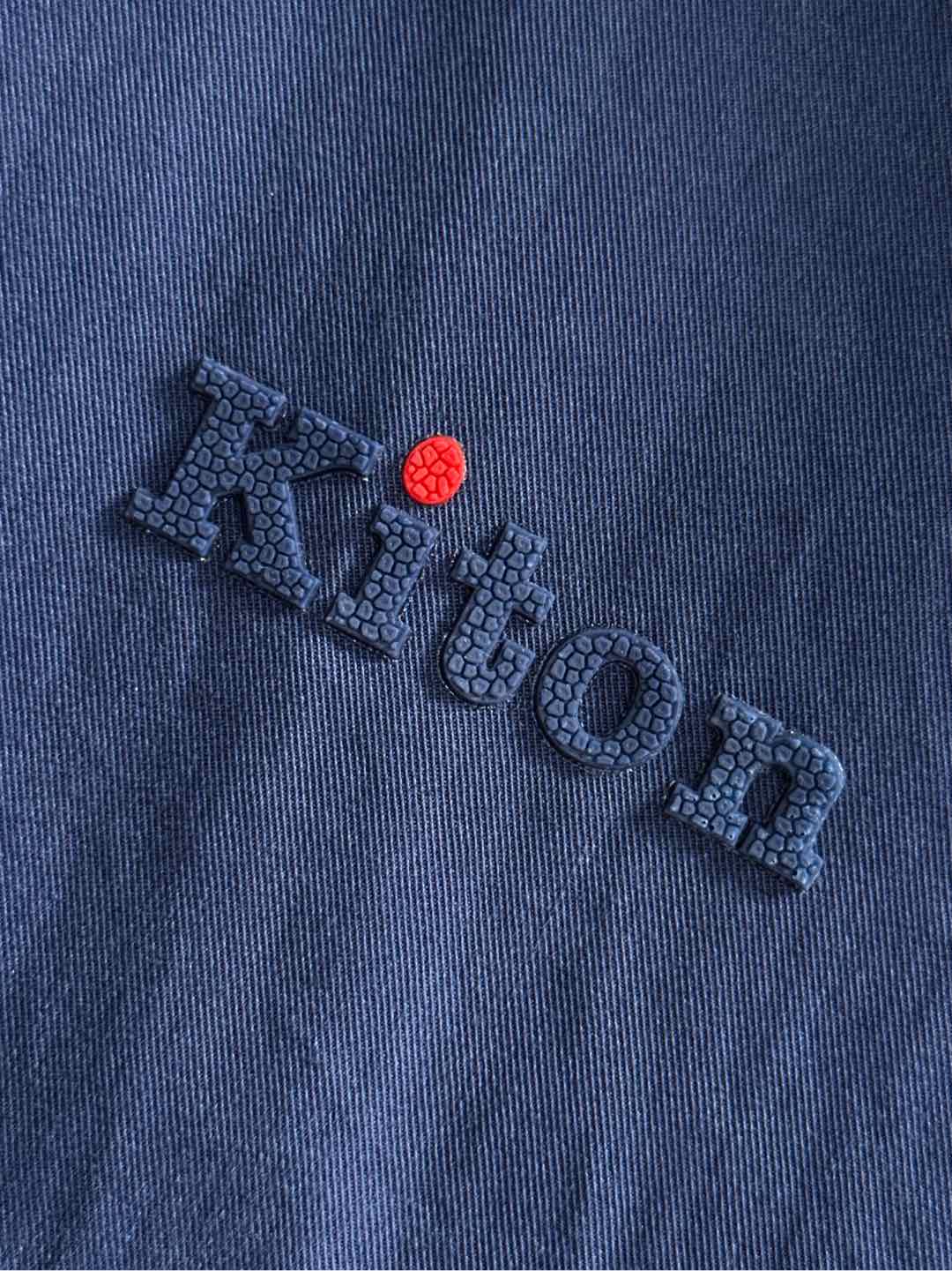 kiton男士商务休闲长袖衬衫.官方同步系列！经典型风格的时装，在面料选取和工艺方面都相当考究，极符合 