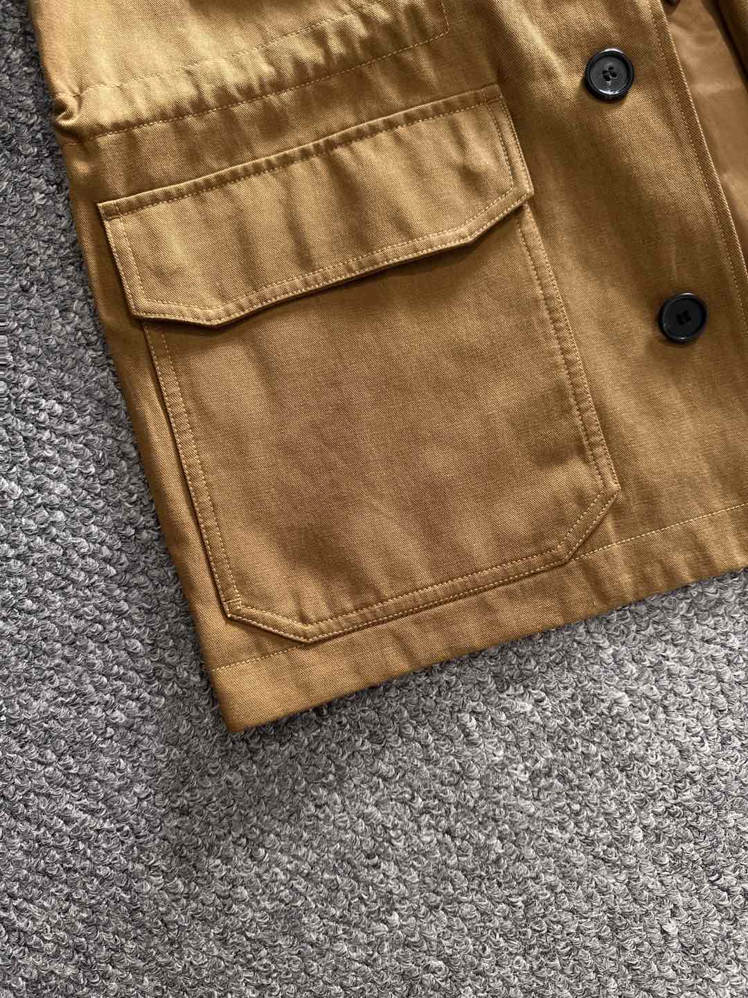 重奢经典！Brioni天丝纯棉混纺多口袋翻领腰部抽绳衬衫式猎装夹克外套！永不落幕的款式可以一直穿，一直经