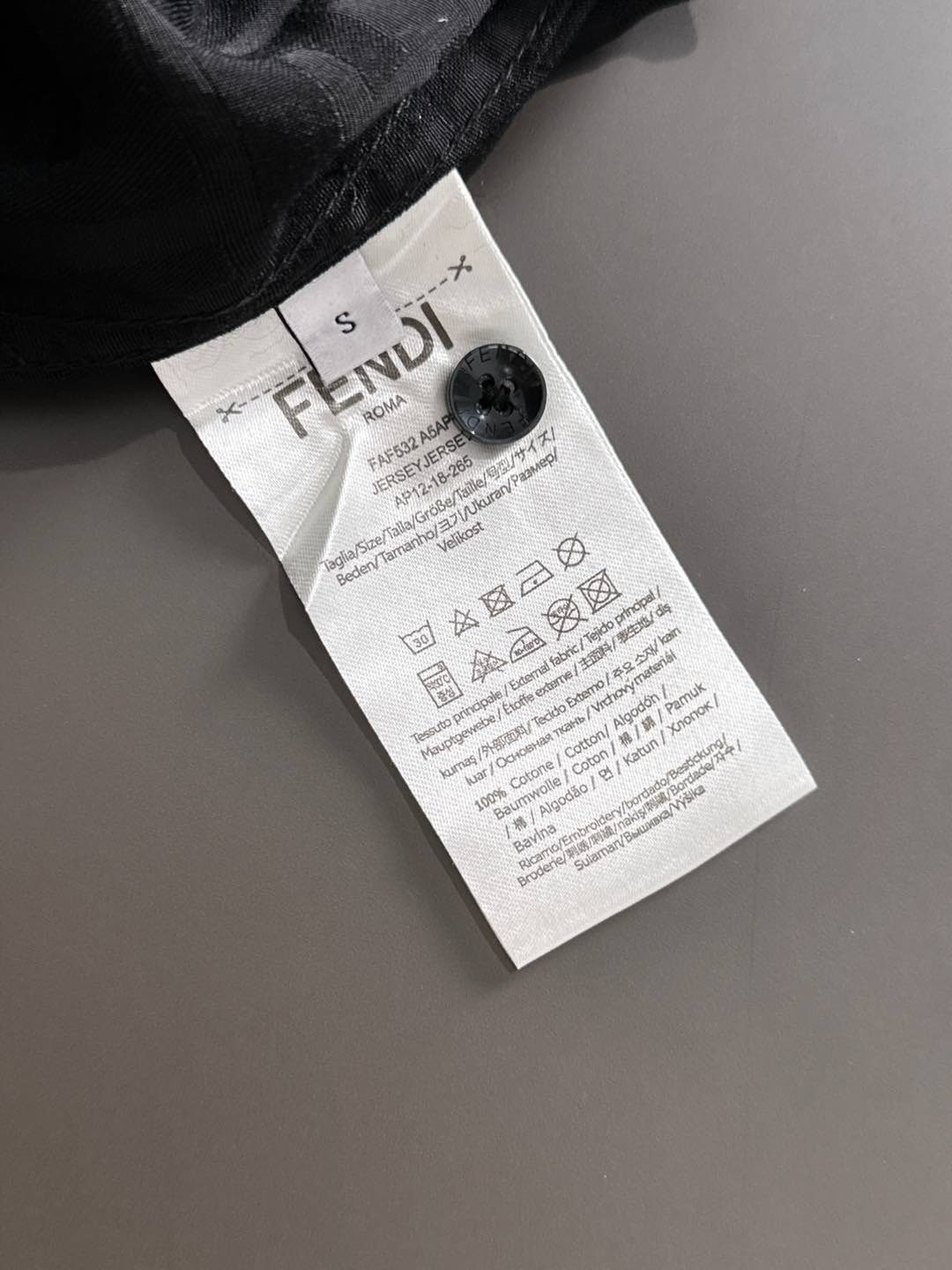 2025 FE🔥爆款来袭 经典满印双F字母提花衬衫 2精美提花Logo 高端版本，专柜定制面料 透气舒适