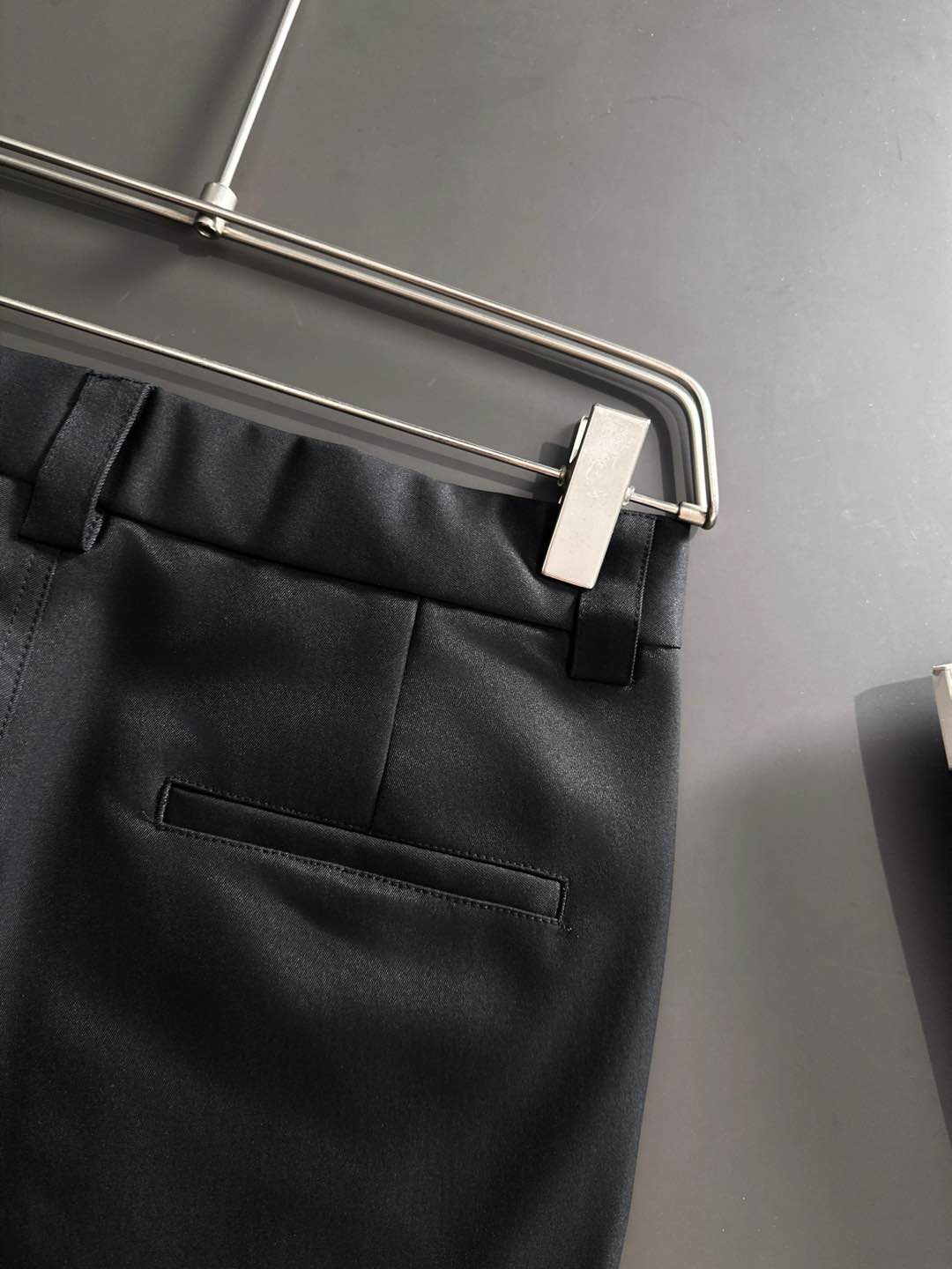 P家25秋冬 男士精品休闲裤.意大利🇮🇹进口面料，最新款上身版型无敌正!绝对可以闭眼收的一款此款裤子非常