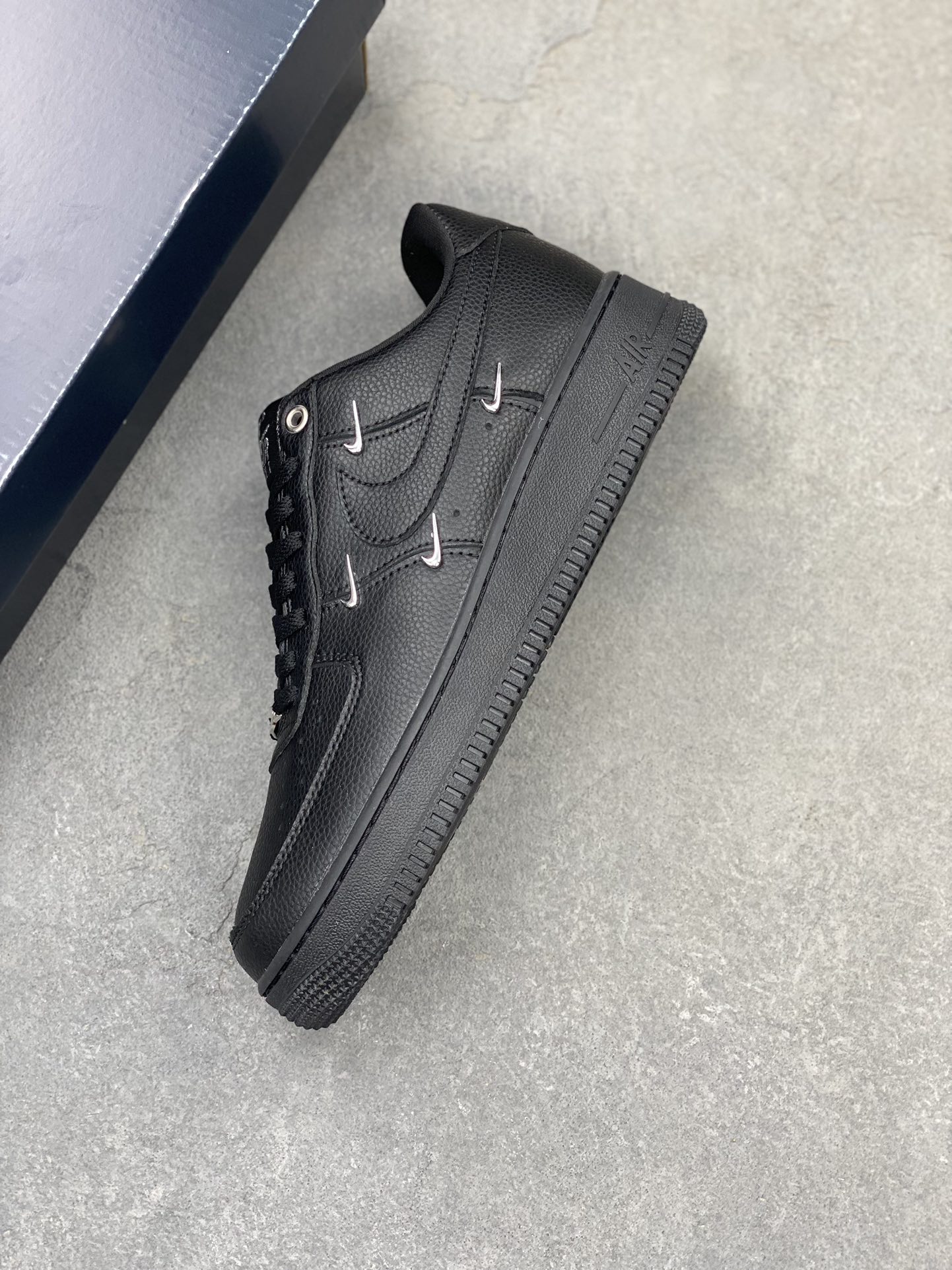 Nike Air Force 1 Low Black Casual Sneakers HQ1180-001 8 i1724101582 9573 1
