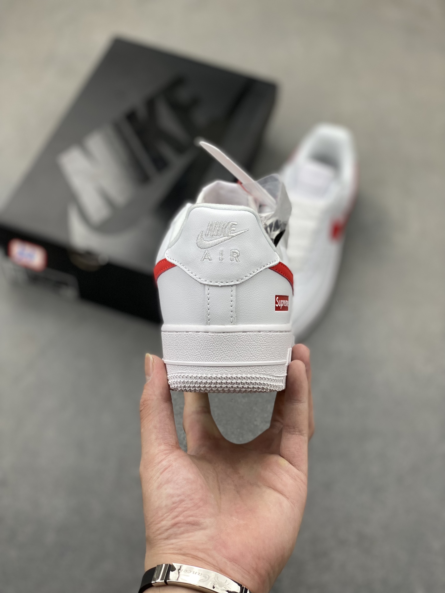 Supreme x Nike Air Force 1 Low 'White Red' - Limited Edition Sneakers 5 i1724101671 7160 2