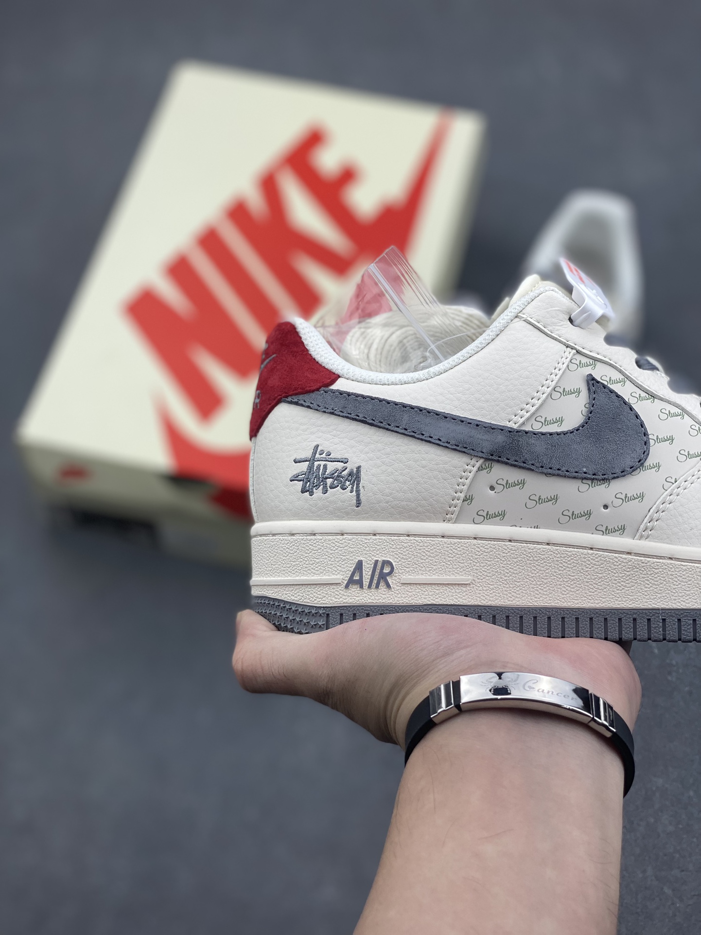 Nike Air Force 1 '07 Low Stussy Collab Sneakers - Cream/Grey/Red 6 i1728845911 453 0