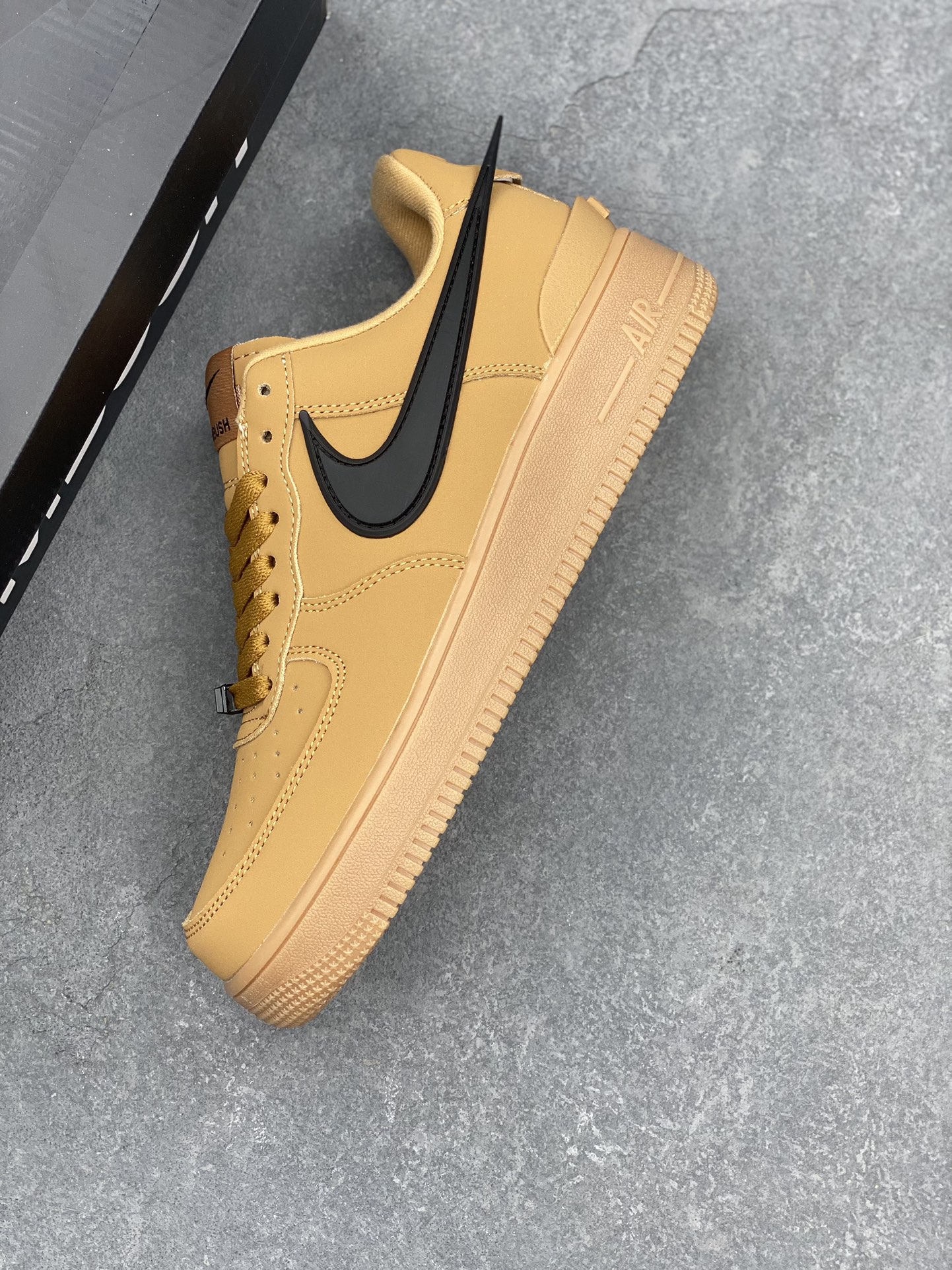 Nike Air Force 1 Low AMBUSH Collab Honeycomb Cushion Authentic Sneakers 8 i1728846071 6132 0