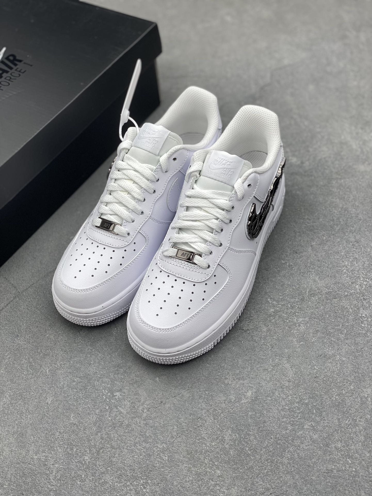 Nike Air Force 1 Low White Casual Sneakers Fashionable Trainer IF1686-101 9 i1733511295 9723 3