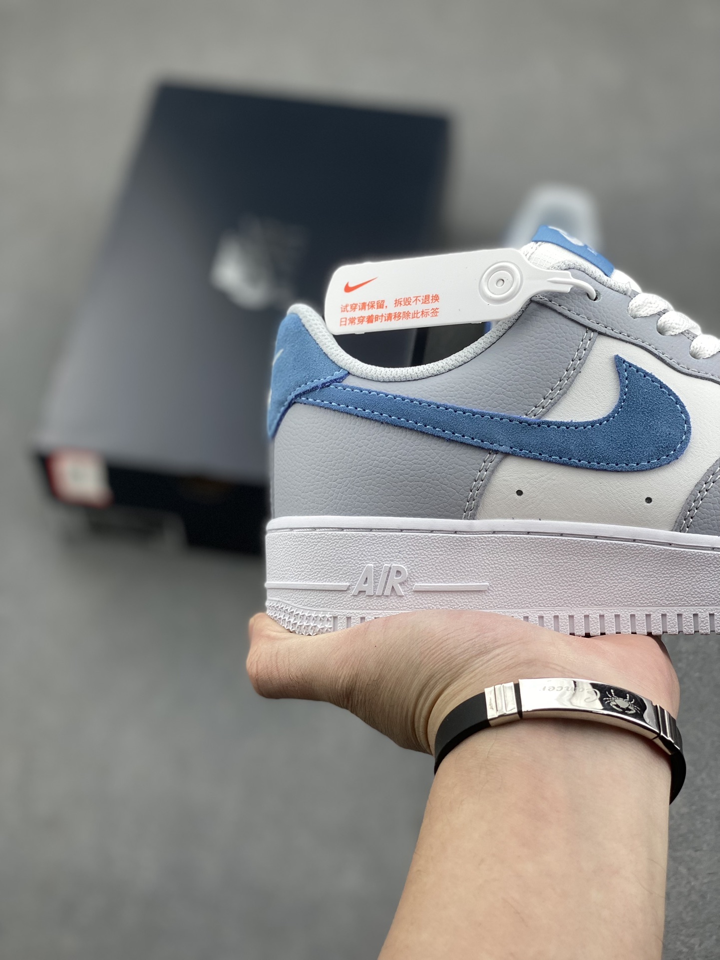 Nike Air Force 1 '07 Low: Iconic Style, Cushioned Comfort, and Lasting Appeal 6 i1733511472 2737 0