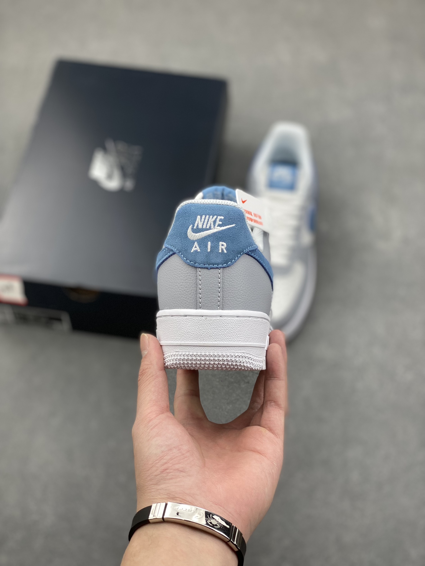 Nike Air Force 1 '07 Low: Iconic Style, Cushioned Comfort, and Lasting Appeal 5 i1733511473 8525 4