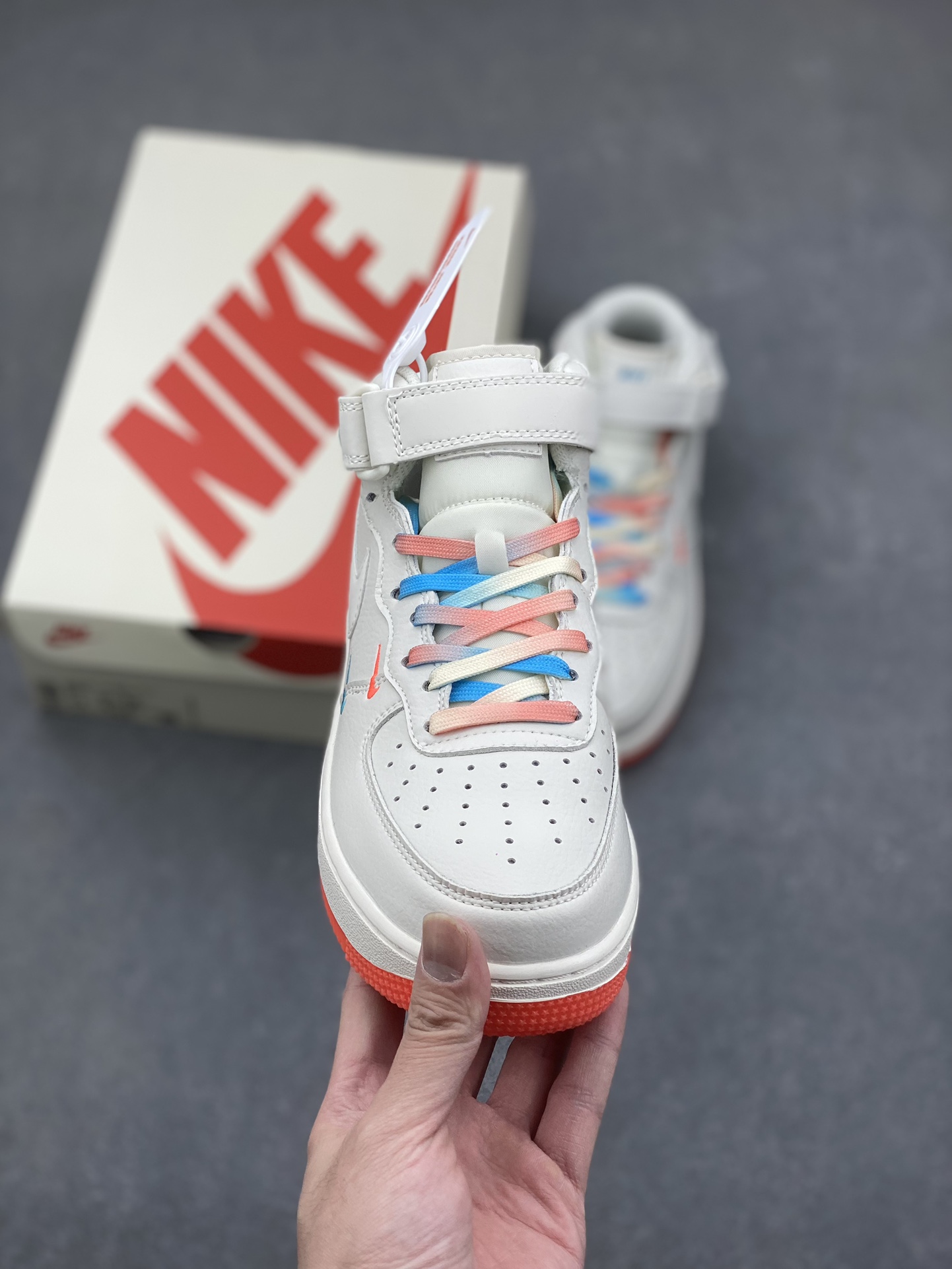 Nike Air Force 1 MID '07 'Miami' Limited Edition Sneakers 3 i1733511561 9109 2