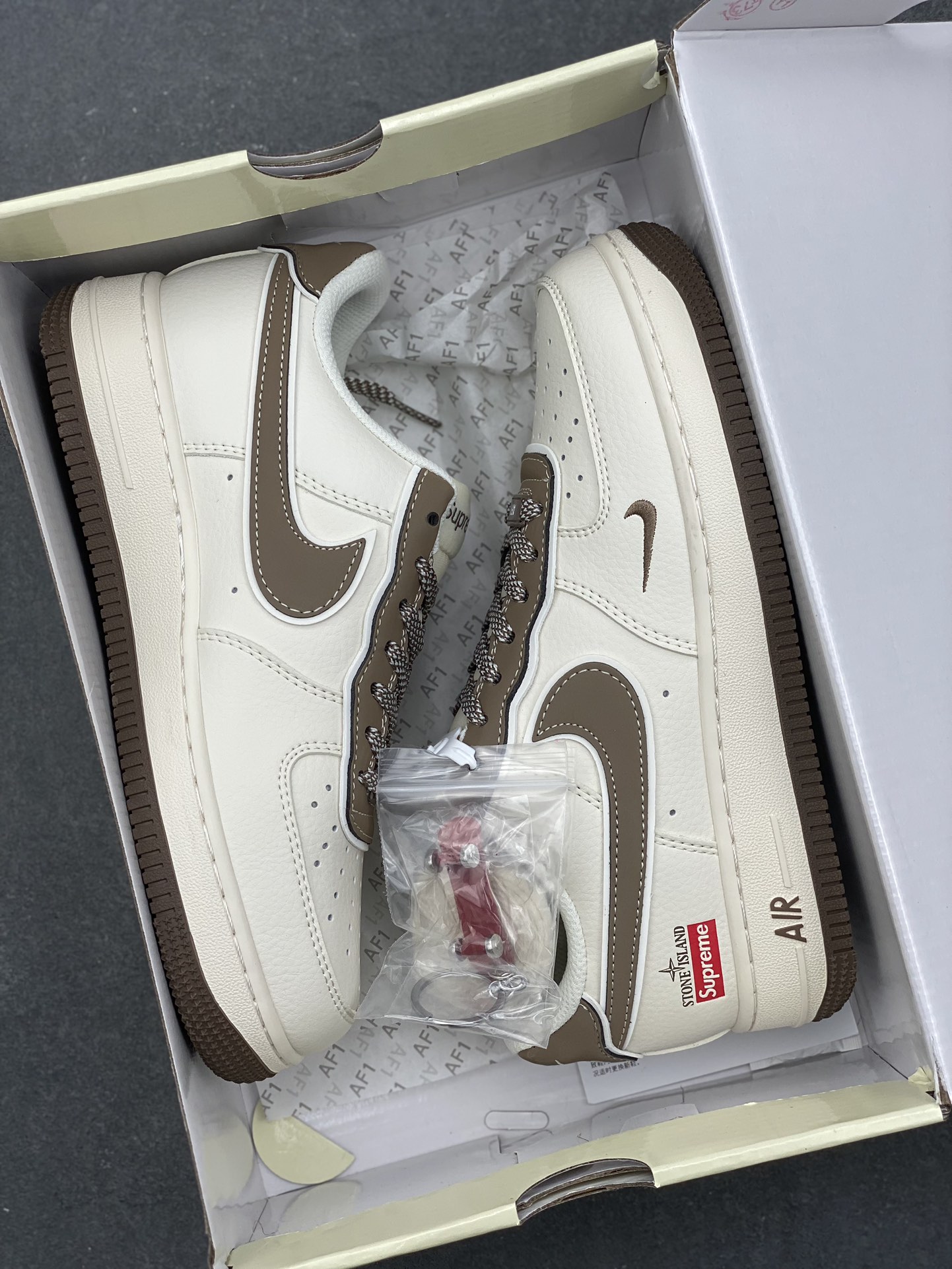 Nike Air Force 1 '07 Low Stone Island Supreme - Limited Edition Sneakers 10 i1733511714 1945 1