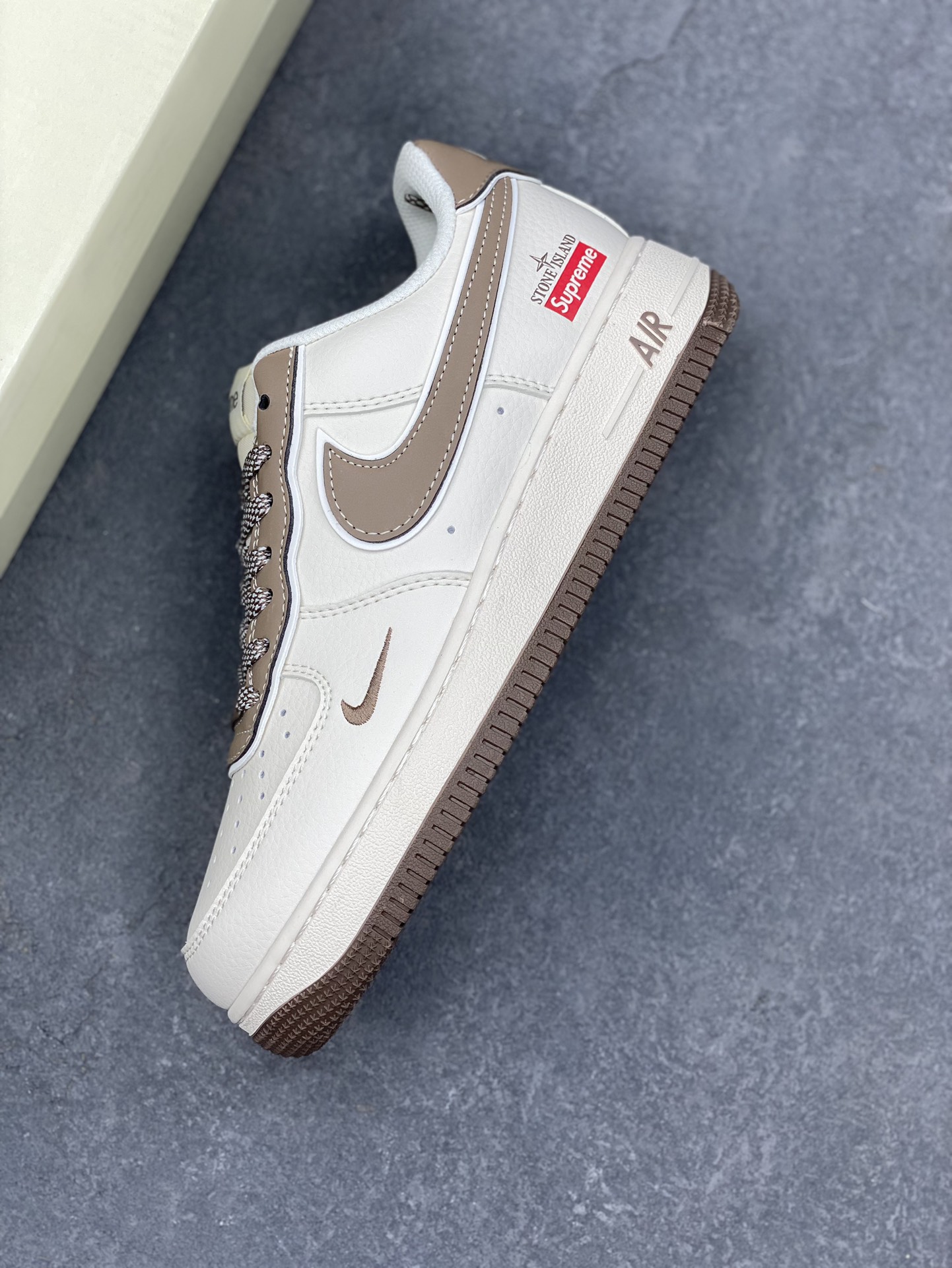 Nike Air Force 1 '07 Low Stone Island Supreme - Limited Edition Sneakers 8 i1733511714 675 6