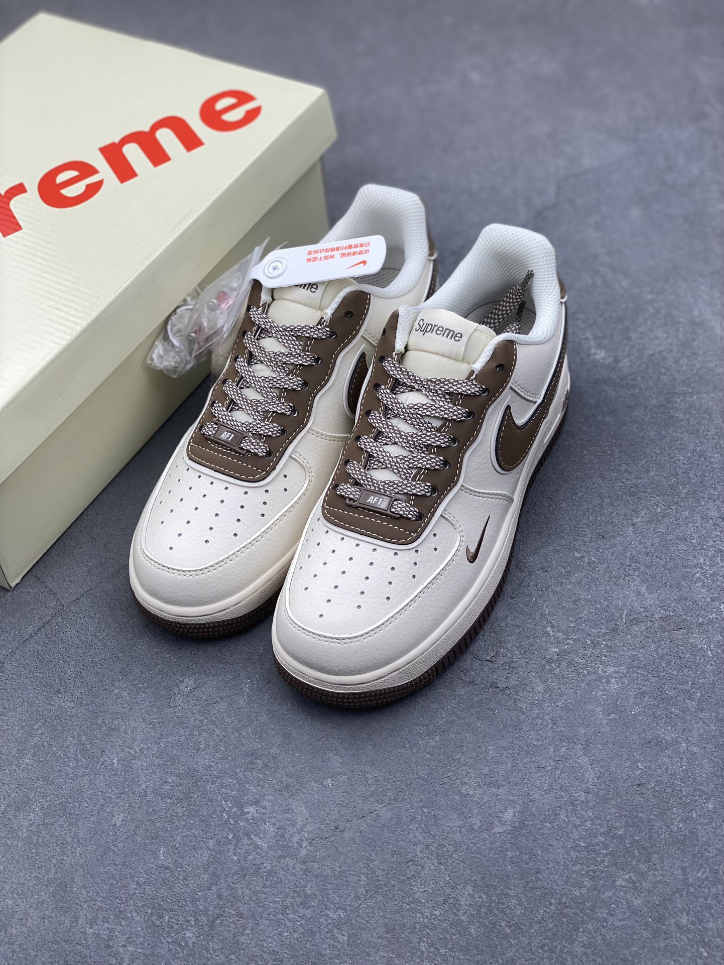 Nike Air Force 1 '07 Low Stone Island Supreme - Limited Edition Sneakers 9 i1733511714 9602 2