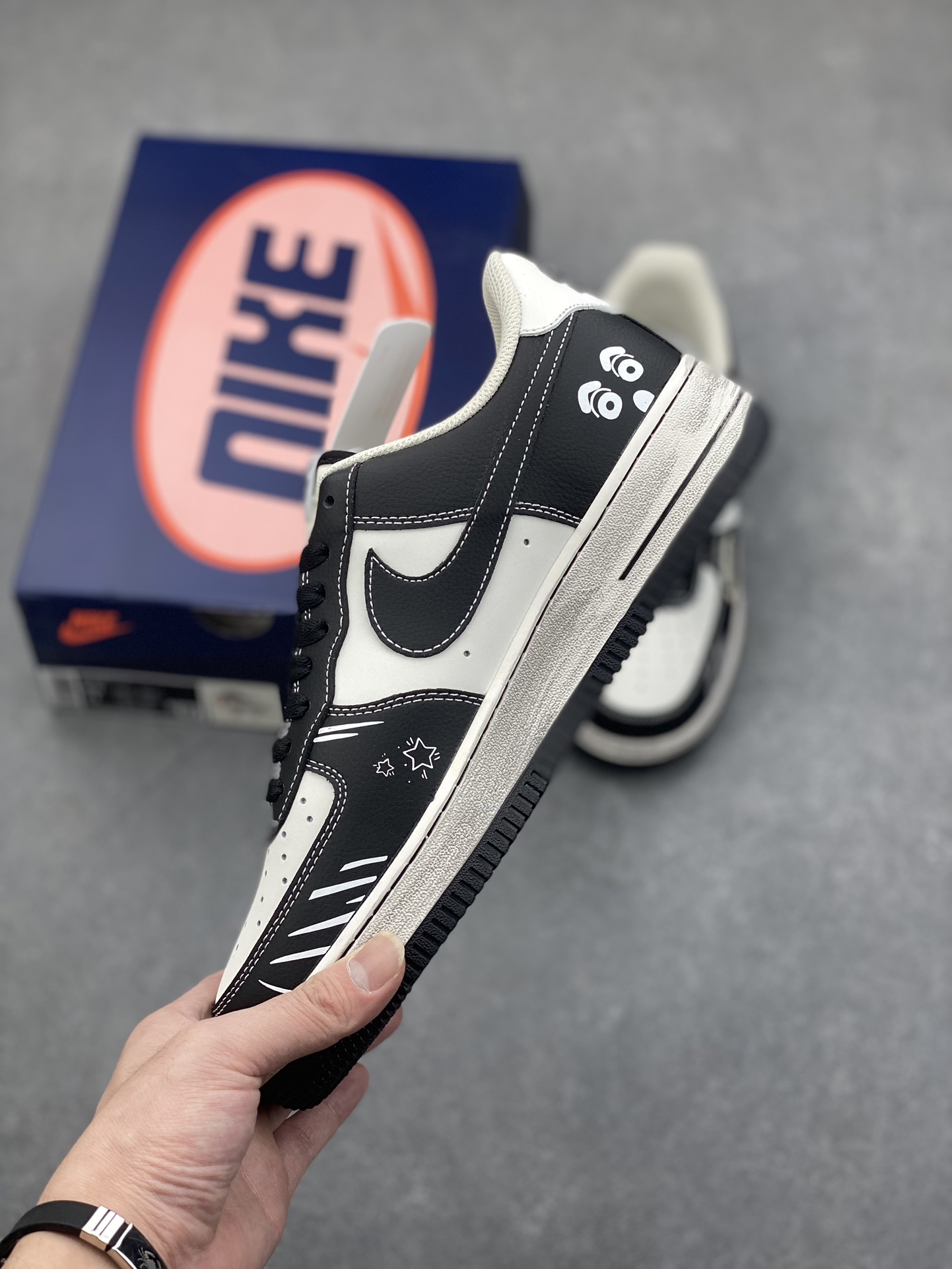 Nike Air Force 1 Low "Xin and Bai" Limited Edition Sneakers 4 i1734107973 5848 8