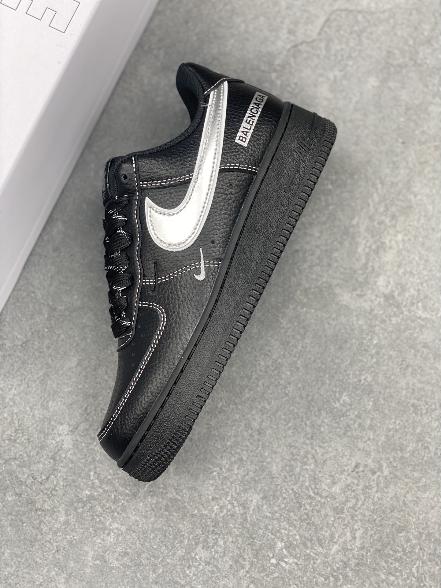 Nike Air Force 1 '07 Low Black/Silver Custom Sneakers with Air Cushioning 8 i1734108113 9084 0