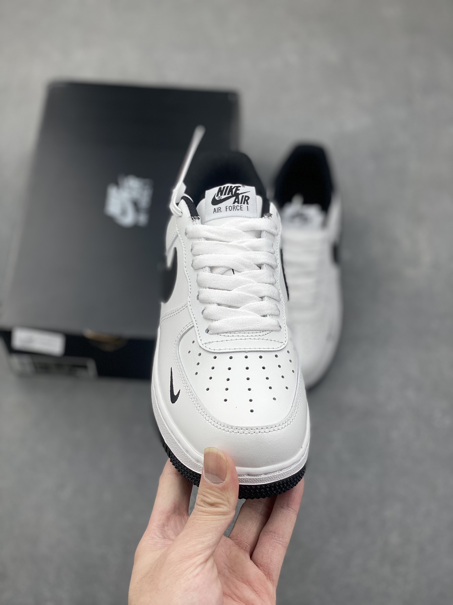 Nike Air Force 1 '07 Low White Black Sneaker - Limited Edition 3 i1734108170 4369 1