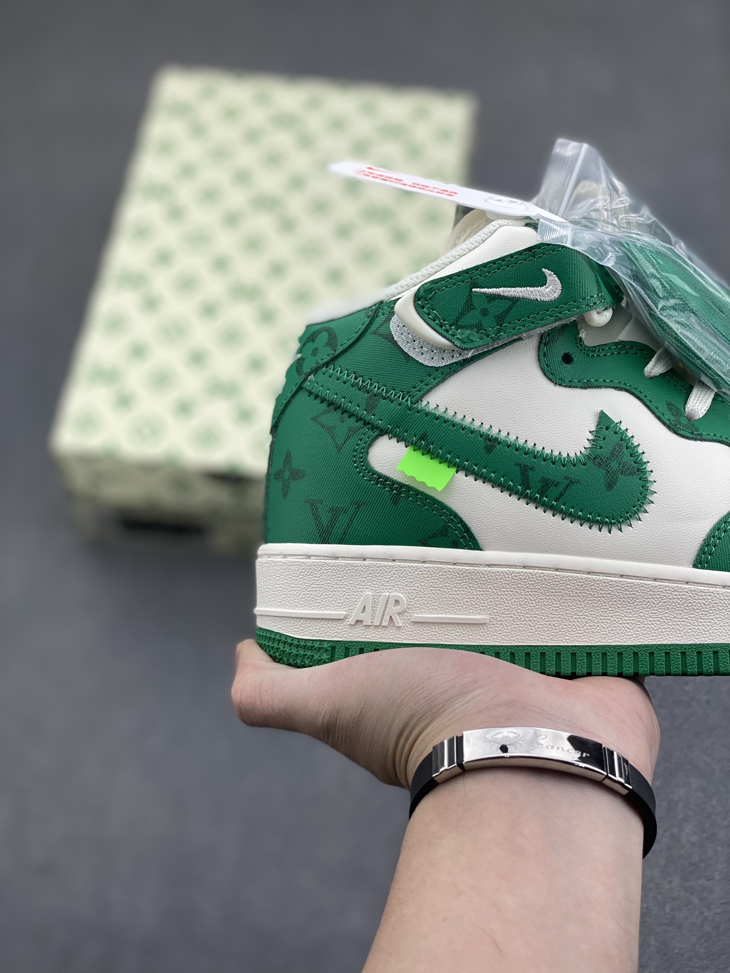 Louis Vuitton x Nike Air Force 1 Mid '07 Green Custom Sneakers 6 i1734108918 6488 2