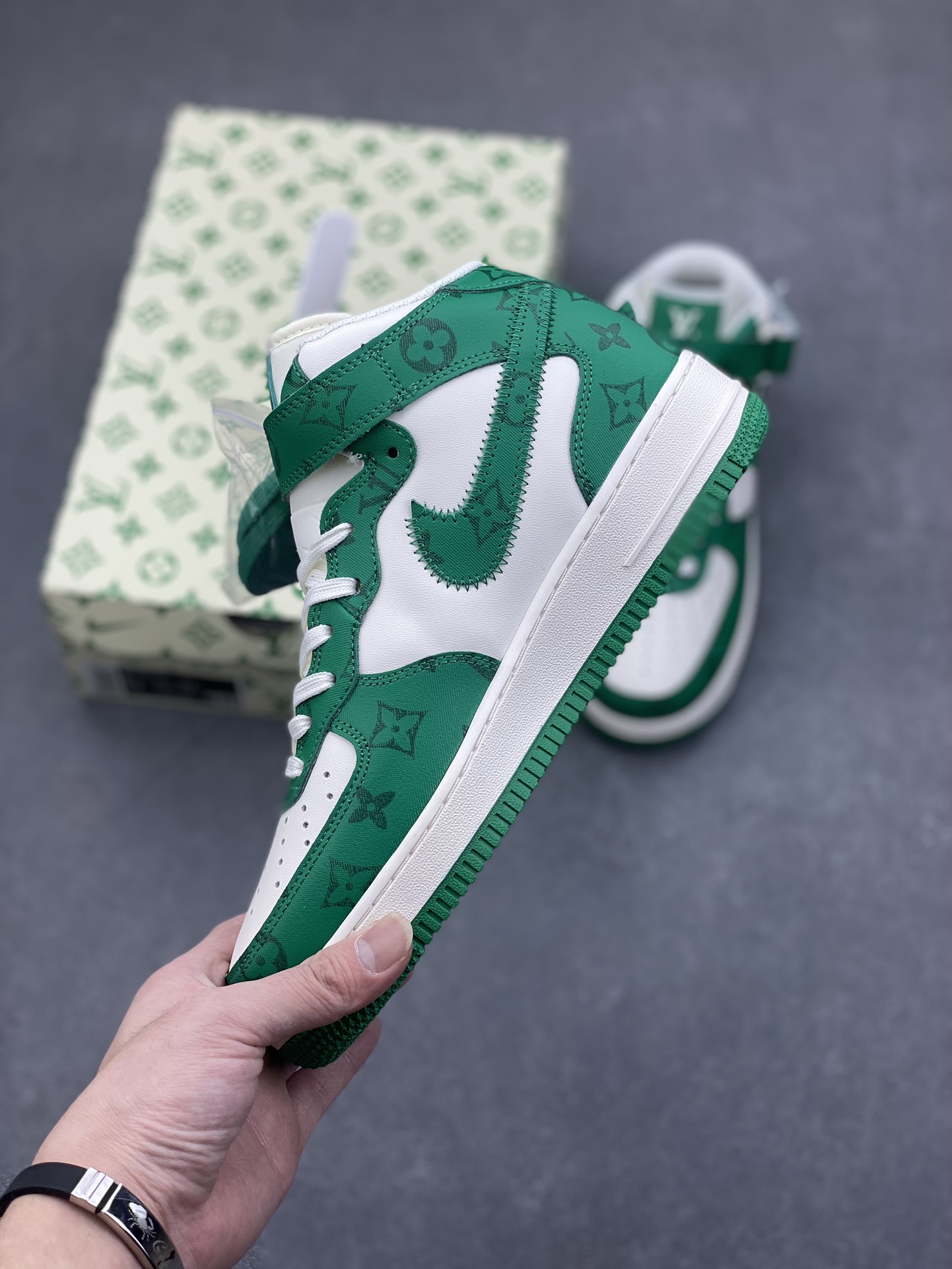Louis Vuitton x Nike Air Force 1 Mid '07 Green Custom Sneakers 4 i1734108918 7415 0