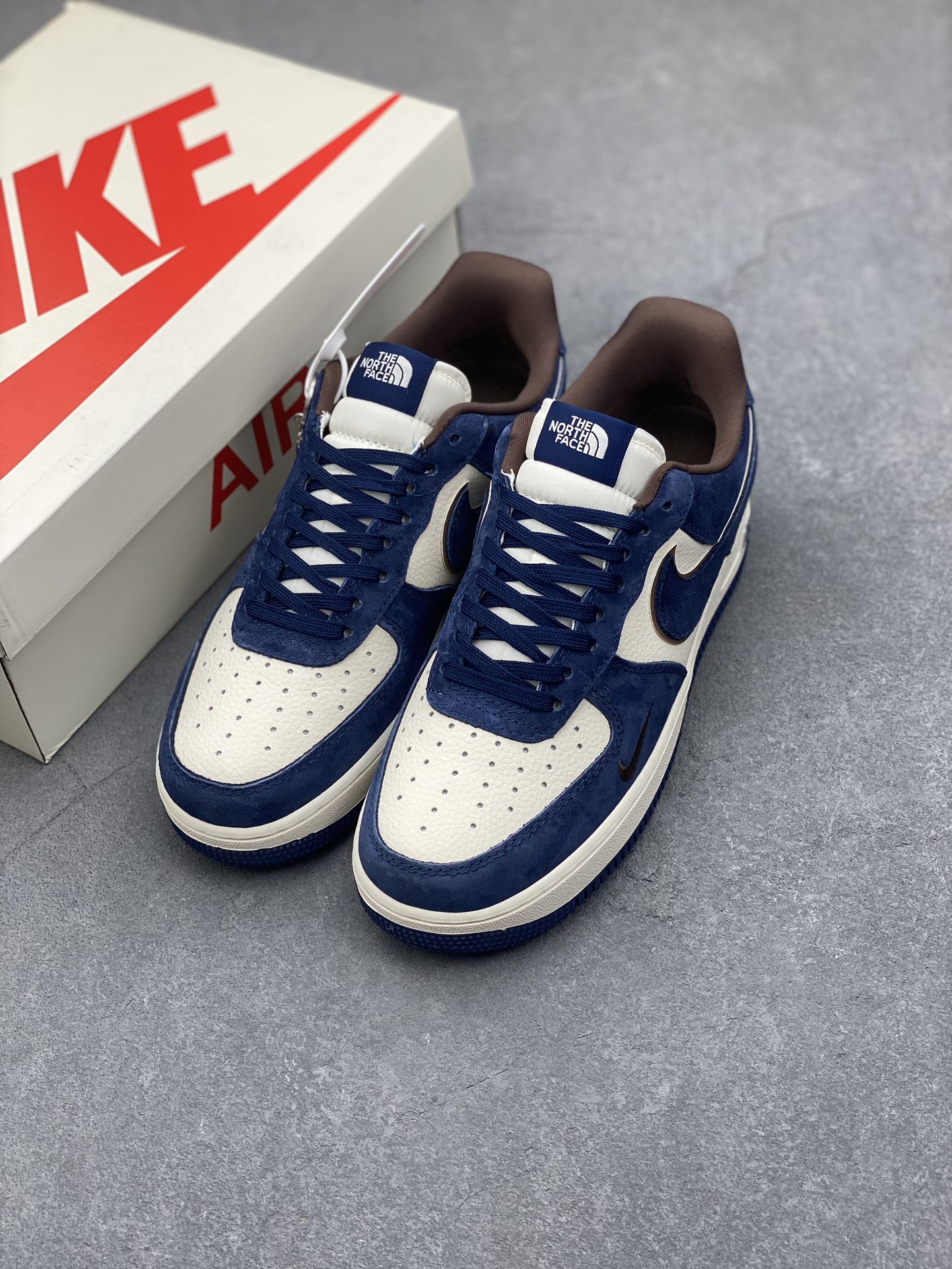 Nike Air Force 1 '07 Low The North Face Steel Blue Limited Edition 9 i1734109339 2823 1