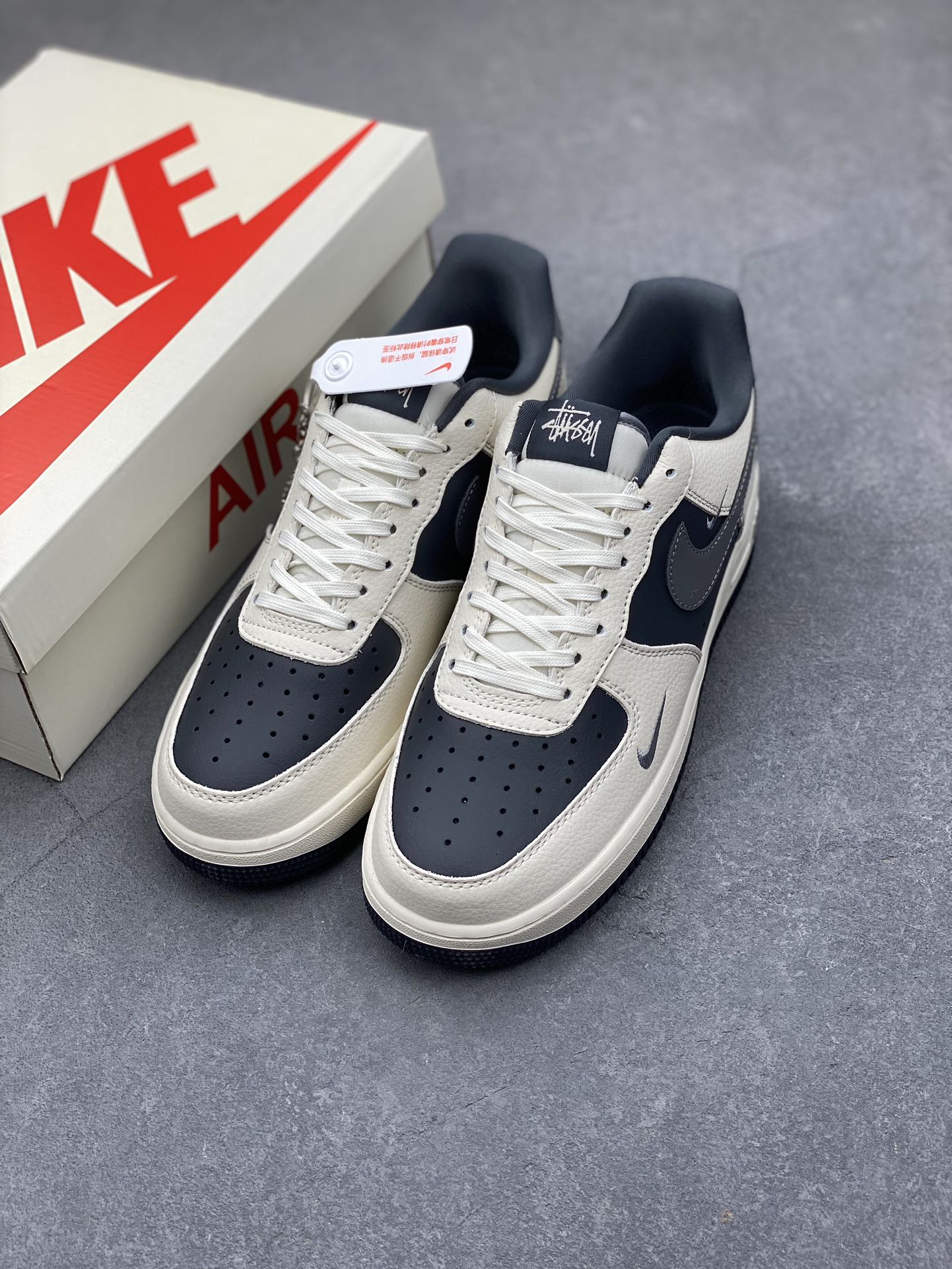 Nike Air Force 1 '07 Low Stussy Collab Sneakers - Grey/White, Limited Edition 9 i1735160339 7553 1