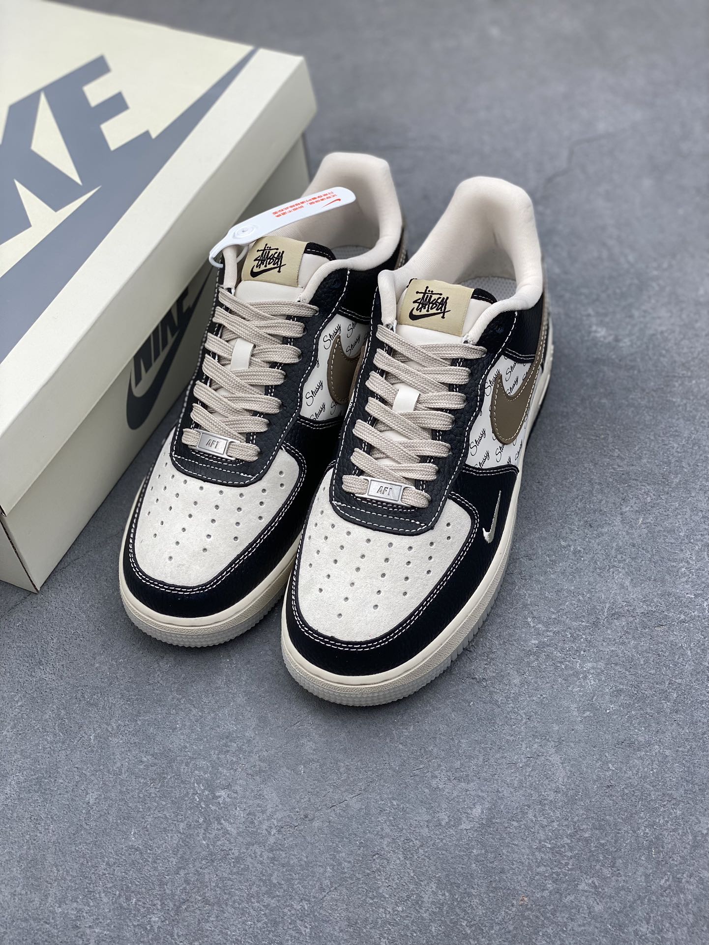 Nike Air Force 1 '07 Low Stussy Black Leather Sneakers 9 i1735160384 218 6
