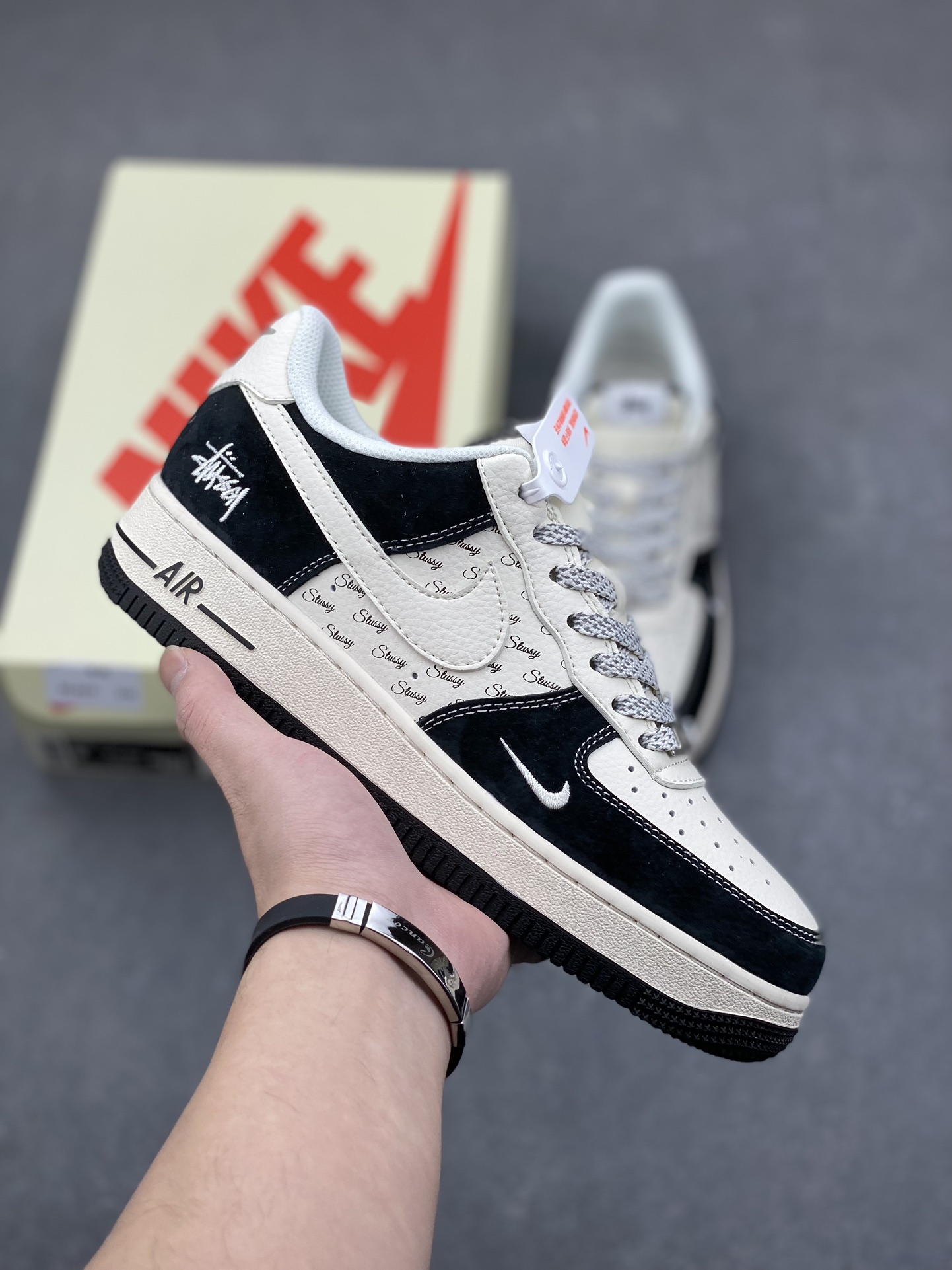 Nike Air Force 1 '07 Low Stussy Collab Black & White Limited Edition 2 i1735160433 1454 2
