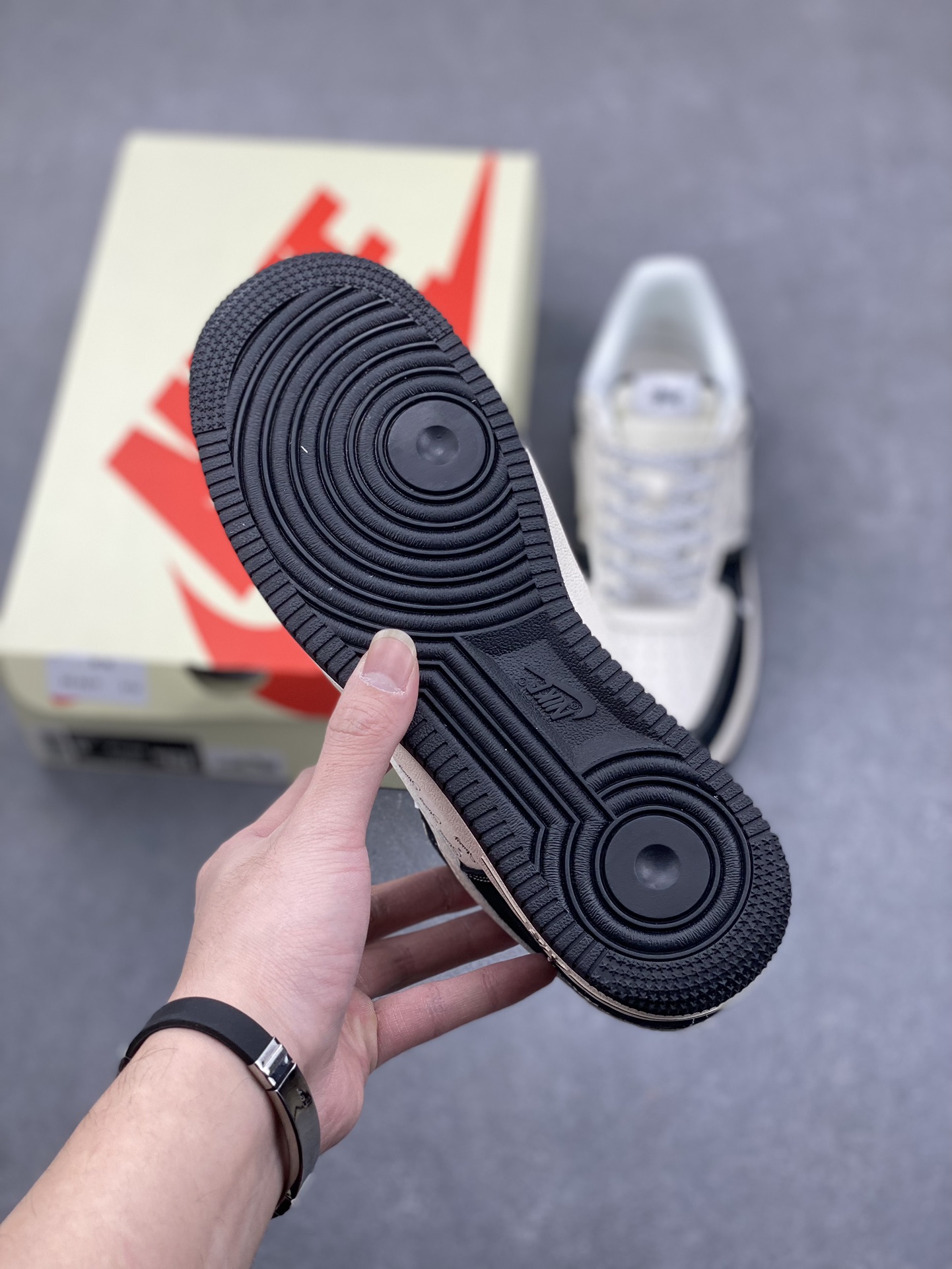 Nike Air Force 1 '07 Low Stussy Collab Black & White Limited Edition 7 i1735160433 2530 1