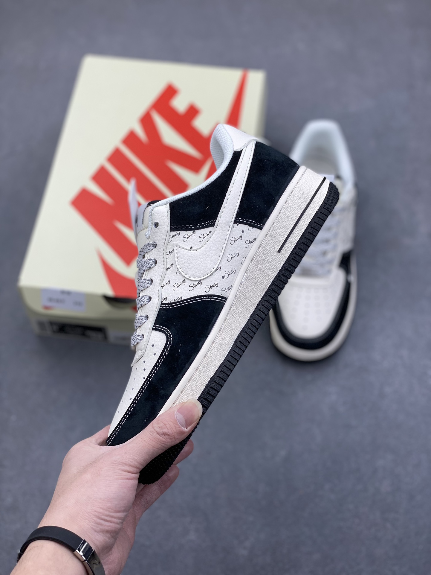 Nike Air Force 1 '07 Low Stussy Collab Black & White Limited Edition 4 i1735160434 4421 7