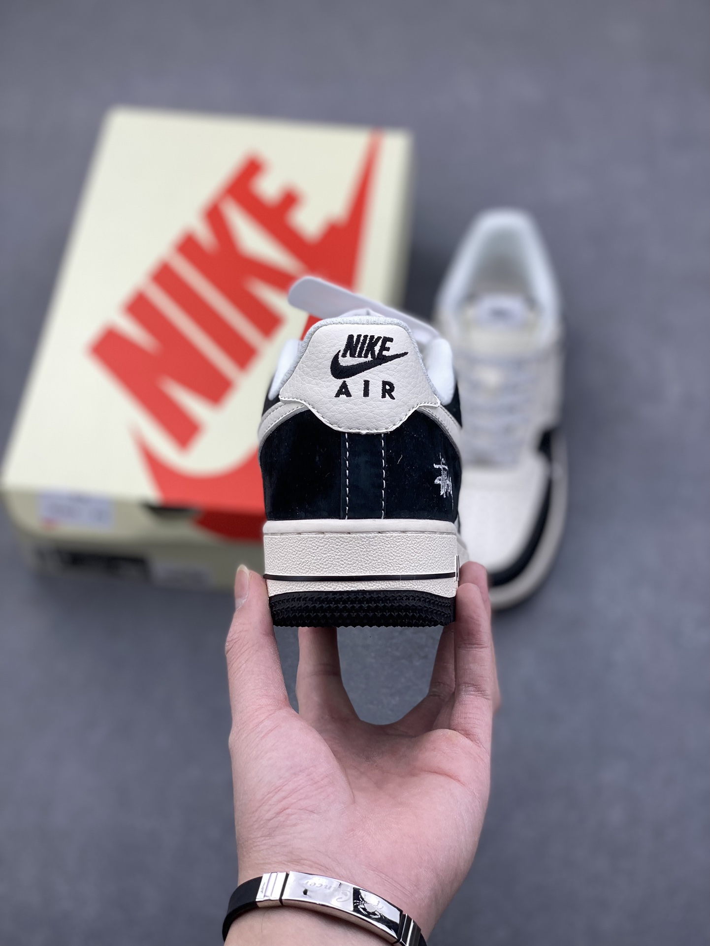 Nike Air Force 1 '07 Low Stussy Collab Black & White Limited Edition 5 i1735160434 821 8