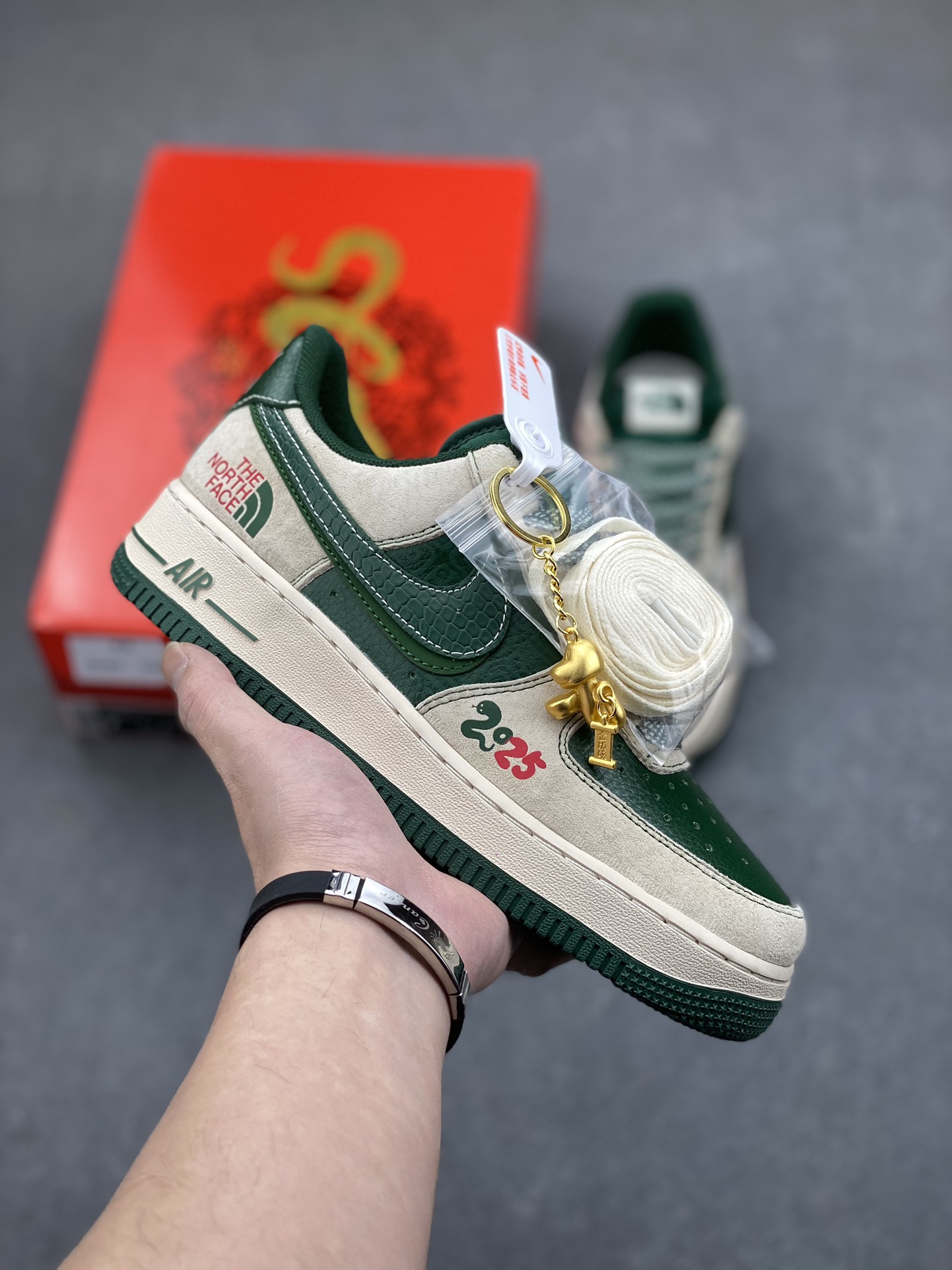 Nike Air Force 1 '07 Low The North Face Collab Green Snake Sneakers 2 i1735160489 1055 0
