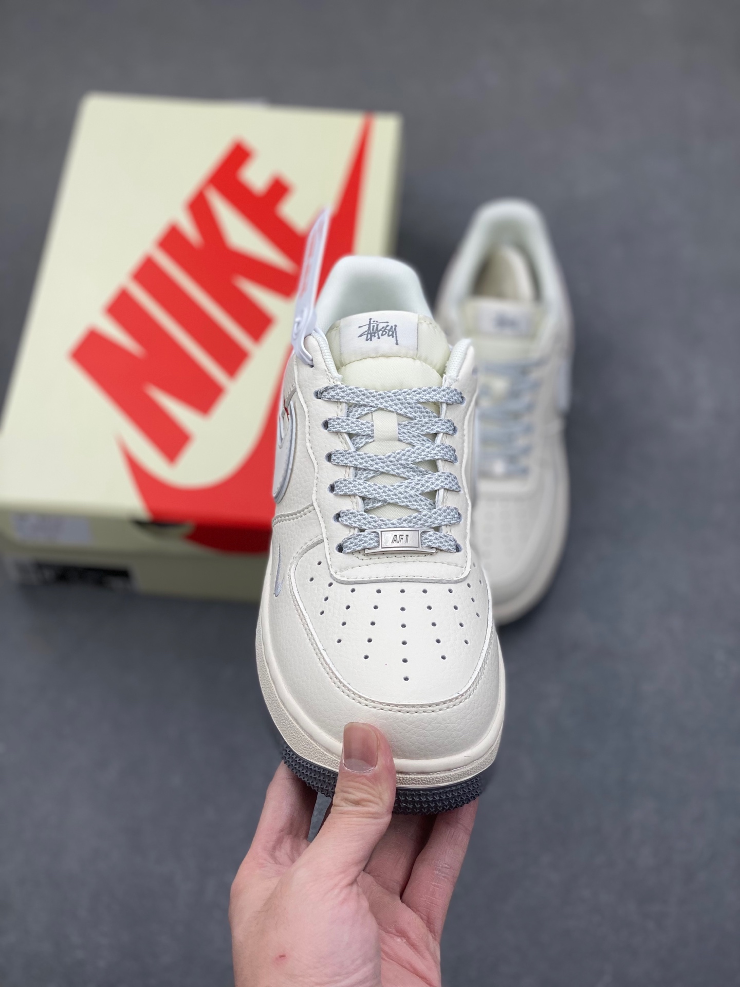 Nike Air Force 1 '07 Low Stussy Collab Sneakers - Cream/Grey/Red 3 i1736368375298 3669 0 1